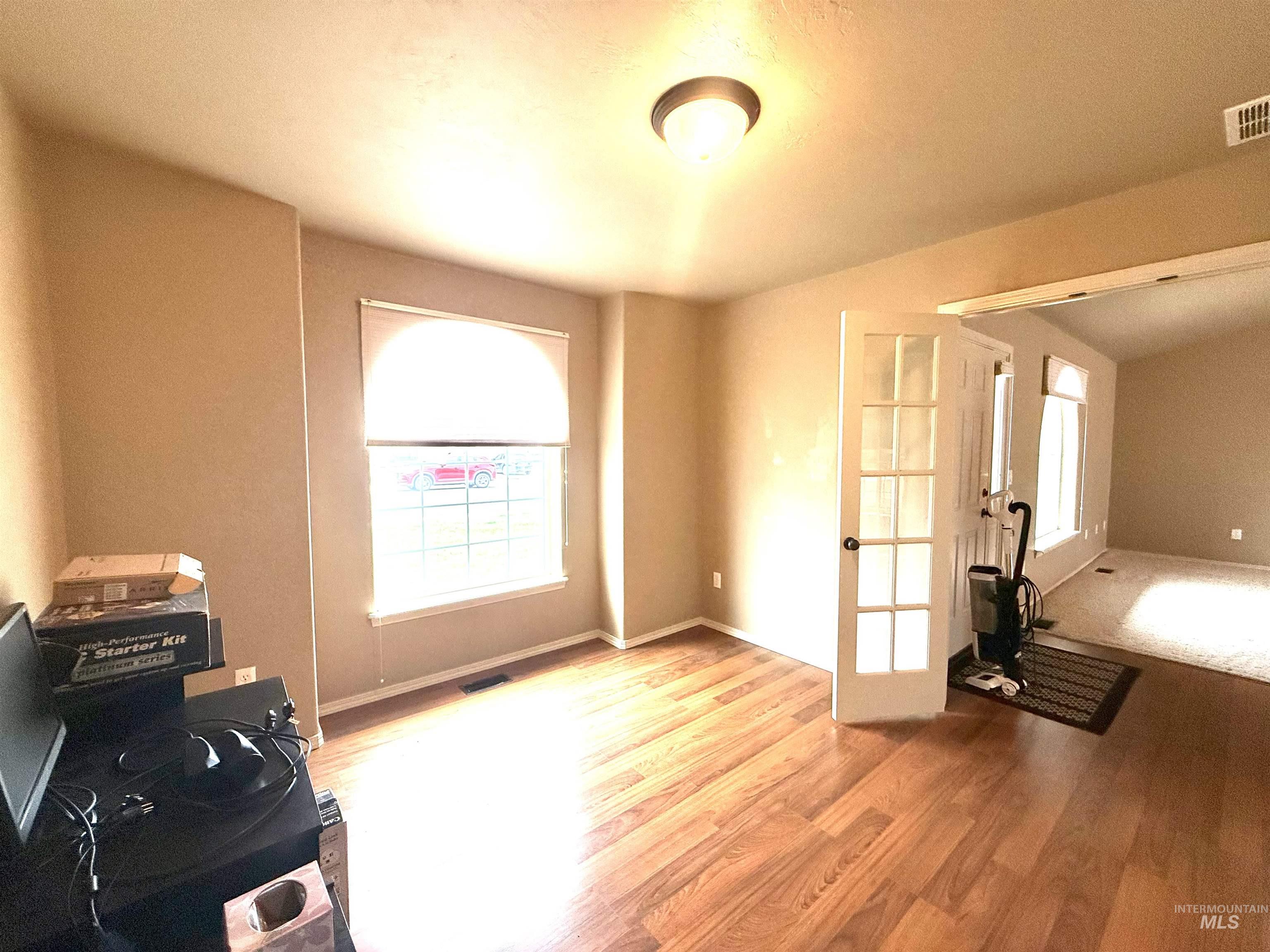 1506 N Adams