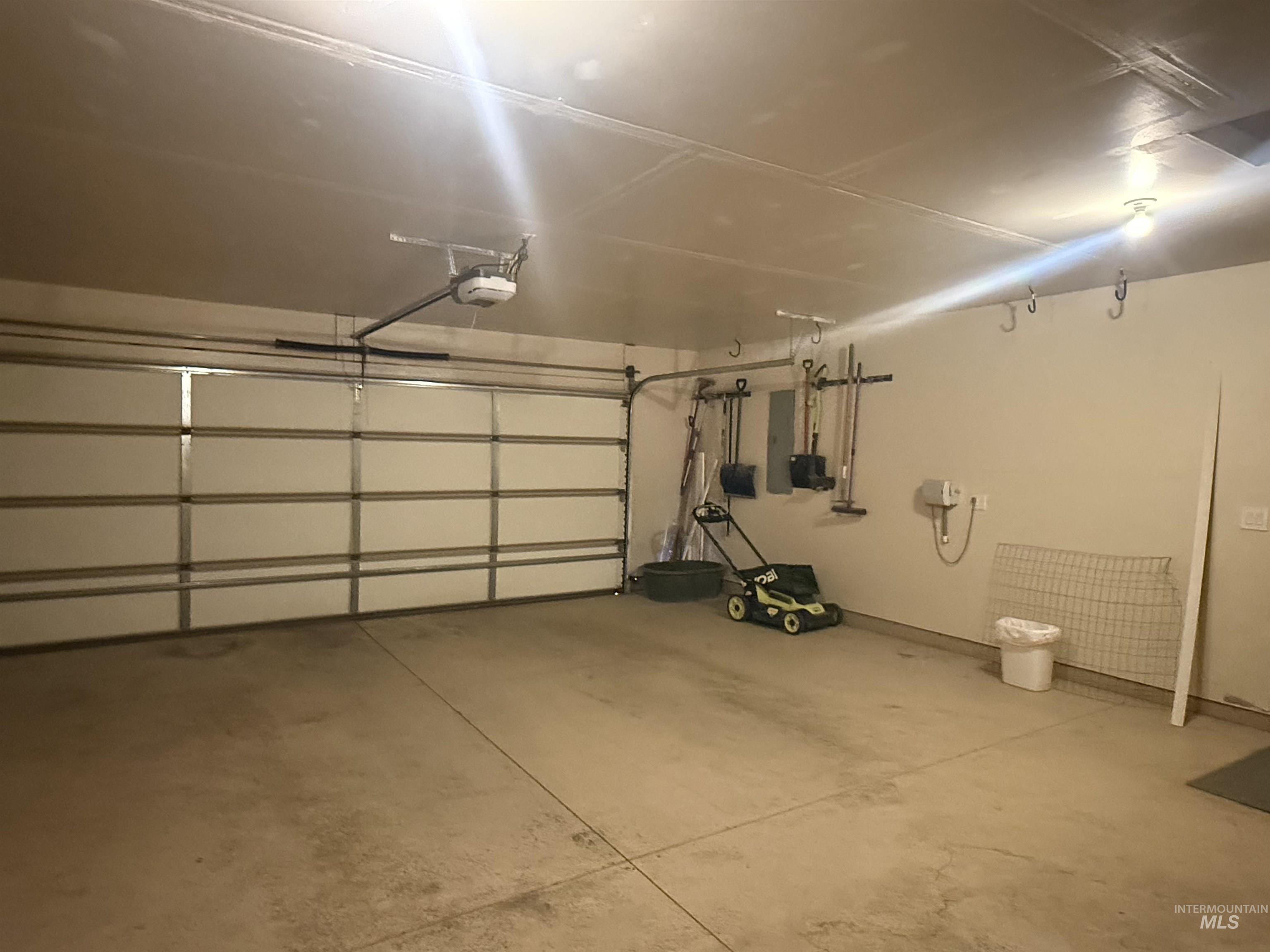 1506 N Adams