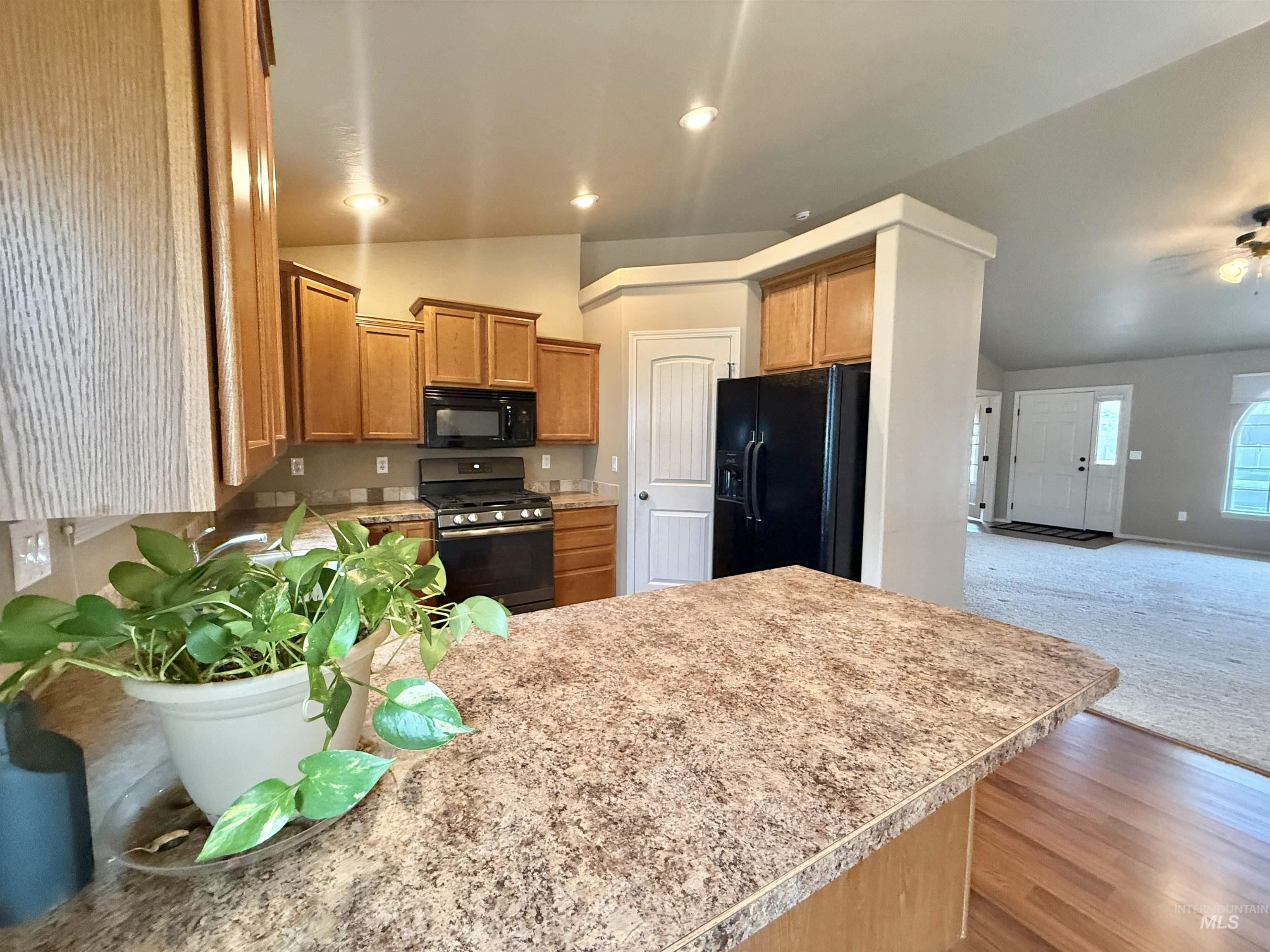 1506 N Adams
