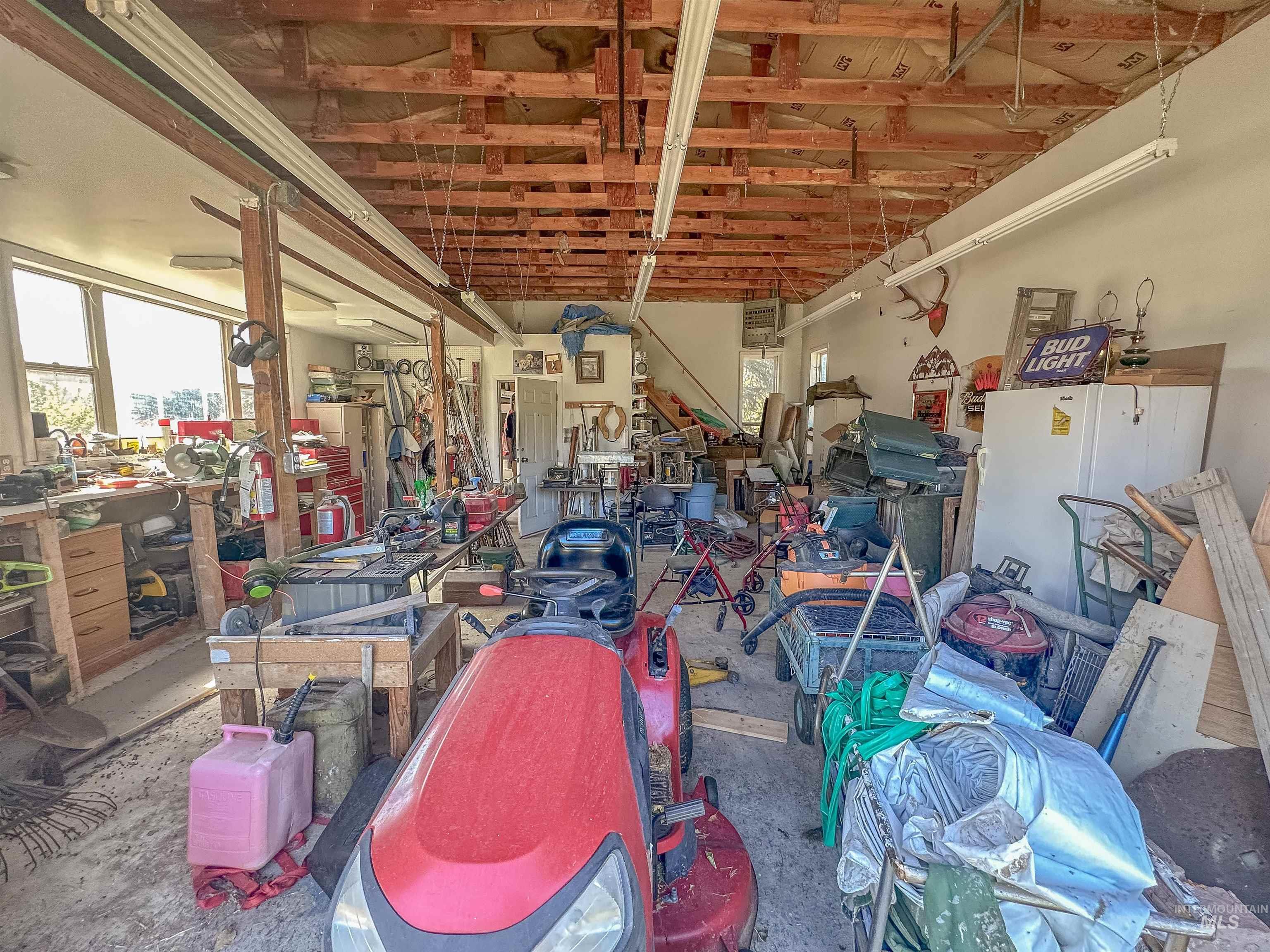 369 S 150 E