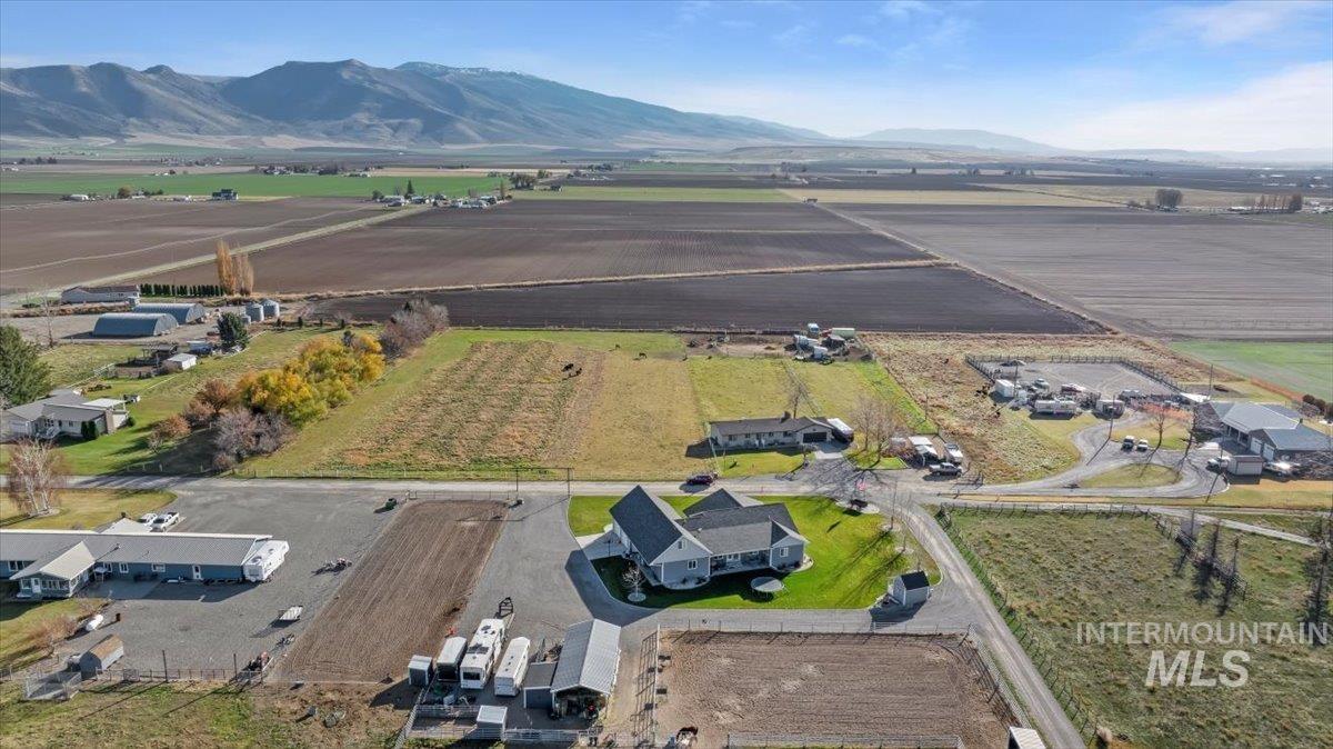 411 Mountain View Lane
