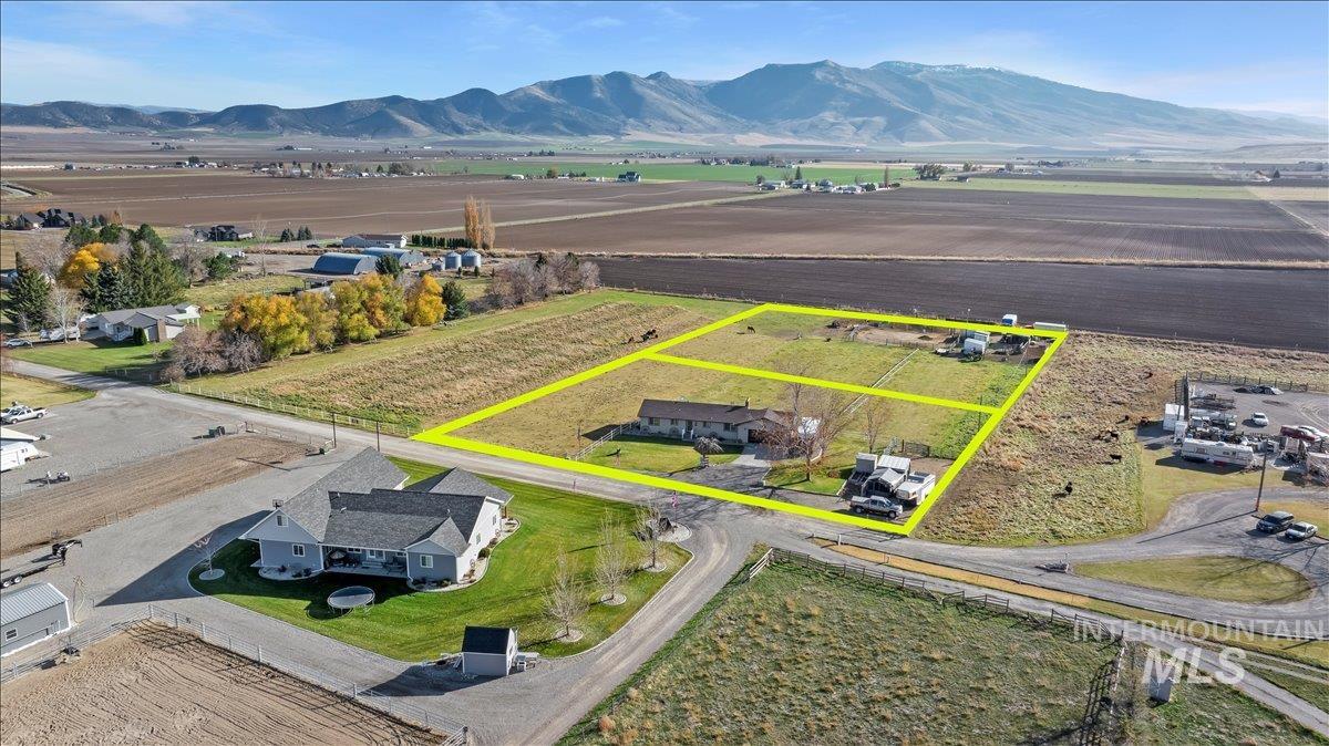 411 Mountain View Lane