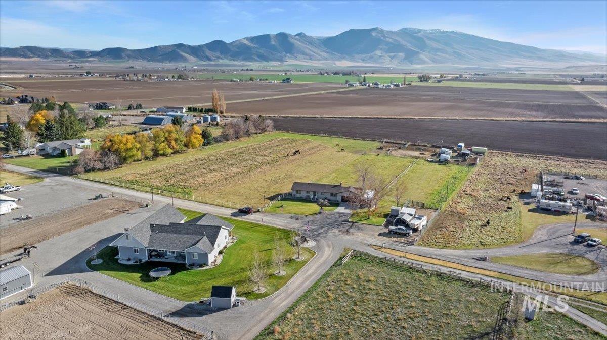 411 Mountain View Lane