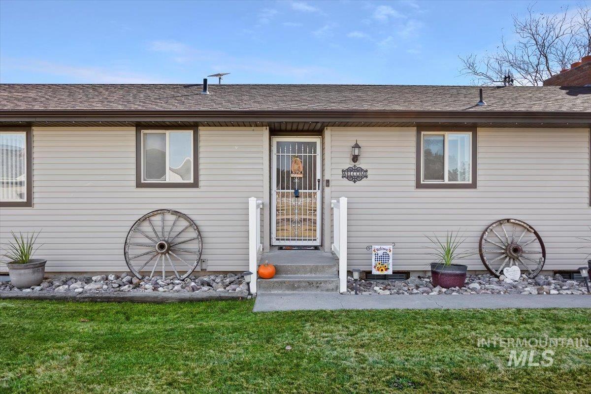 411 Mountain View Lane