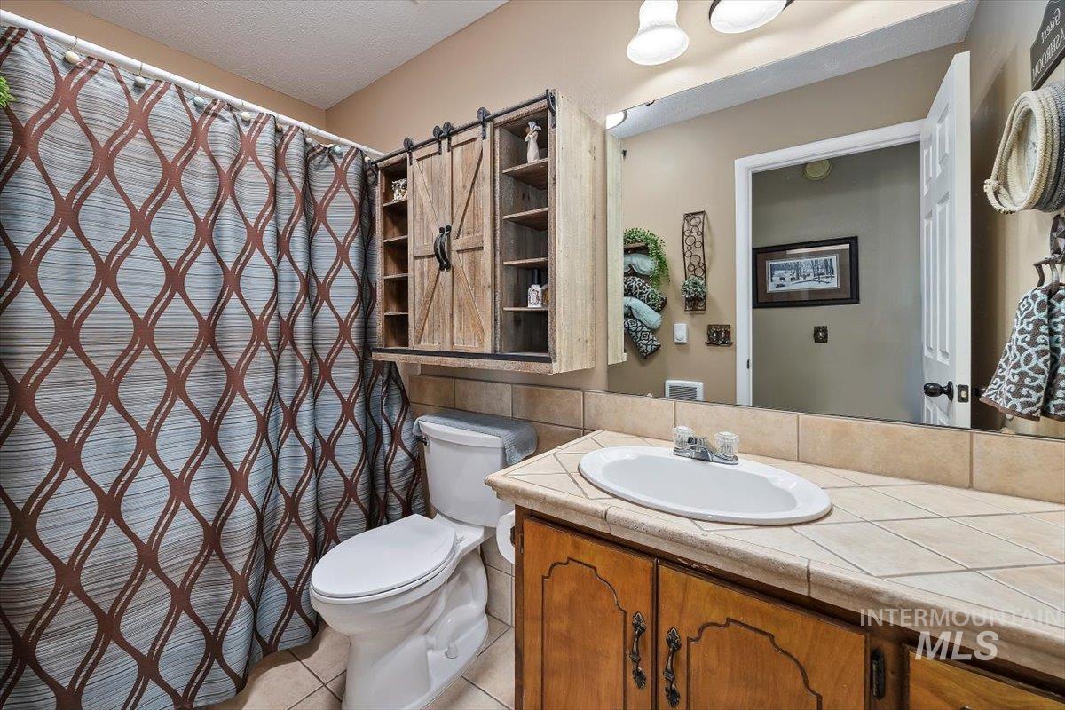 411 Mountain View Lane