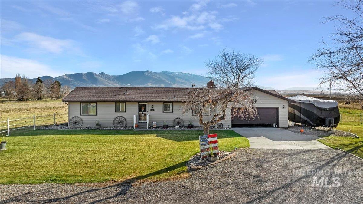 411 Mountain View Lane
