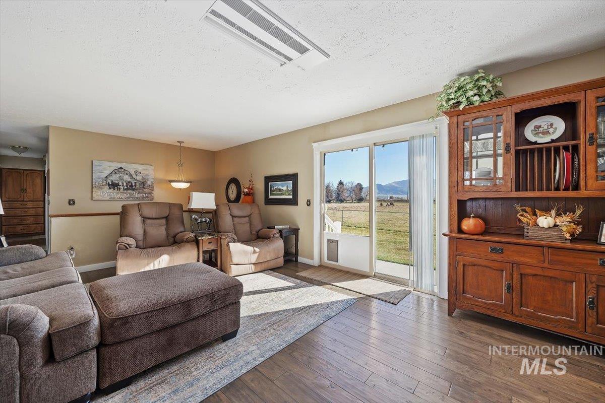 411 Mountain View Lane
