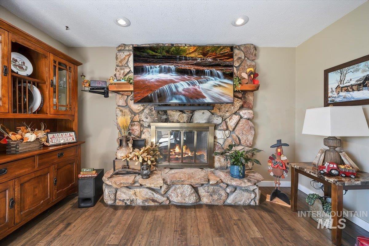 411 Mountain View Lane