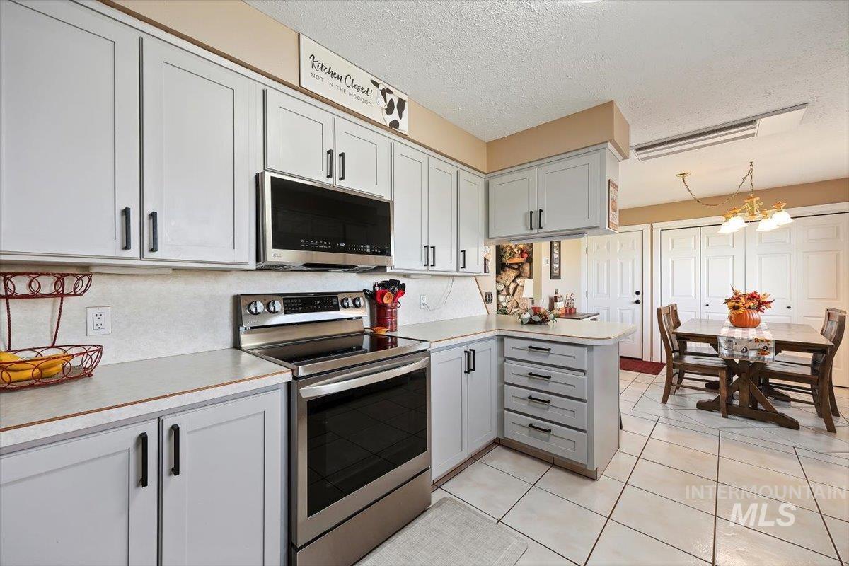 411 Mountain View Lane