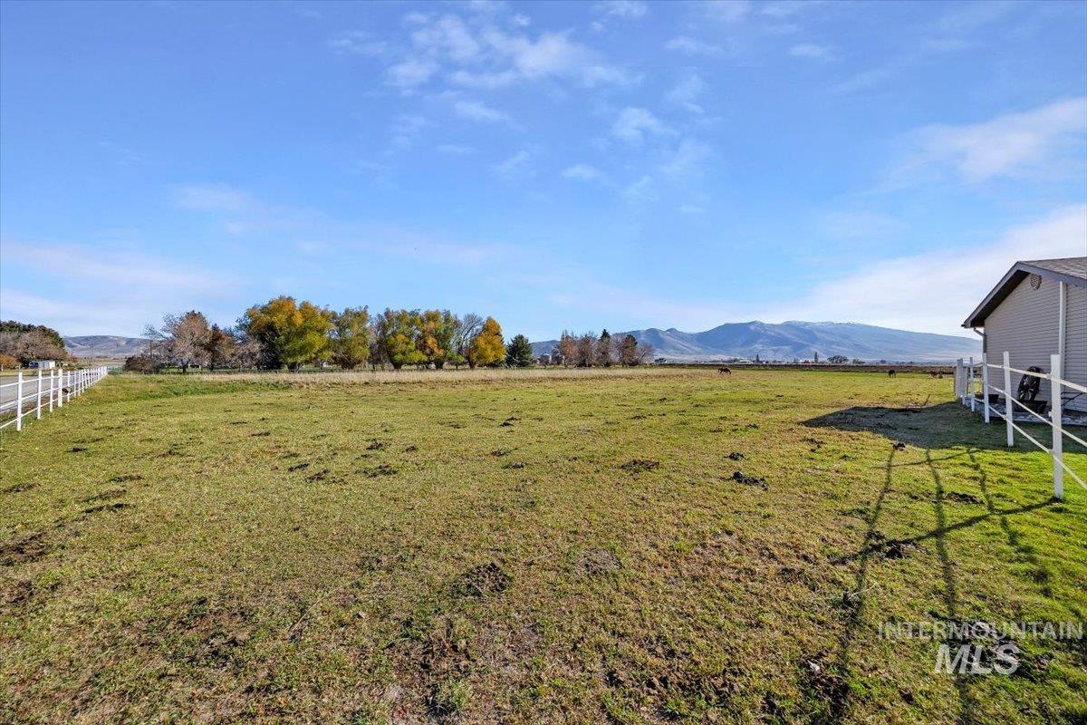 411 Mountain View Lane