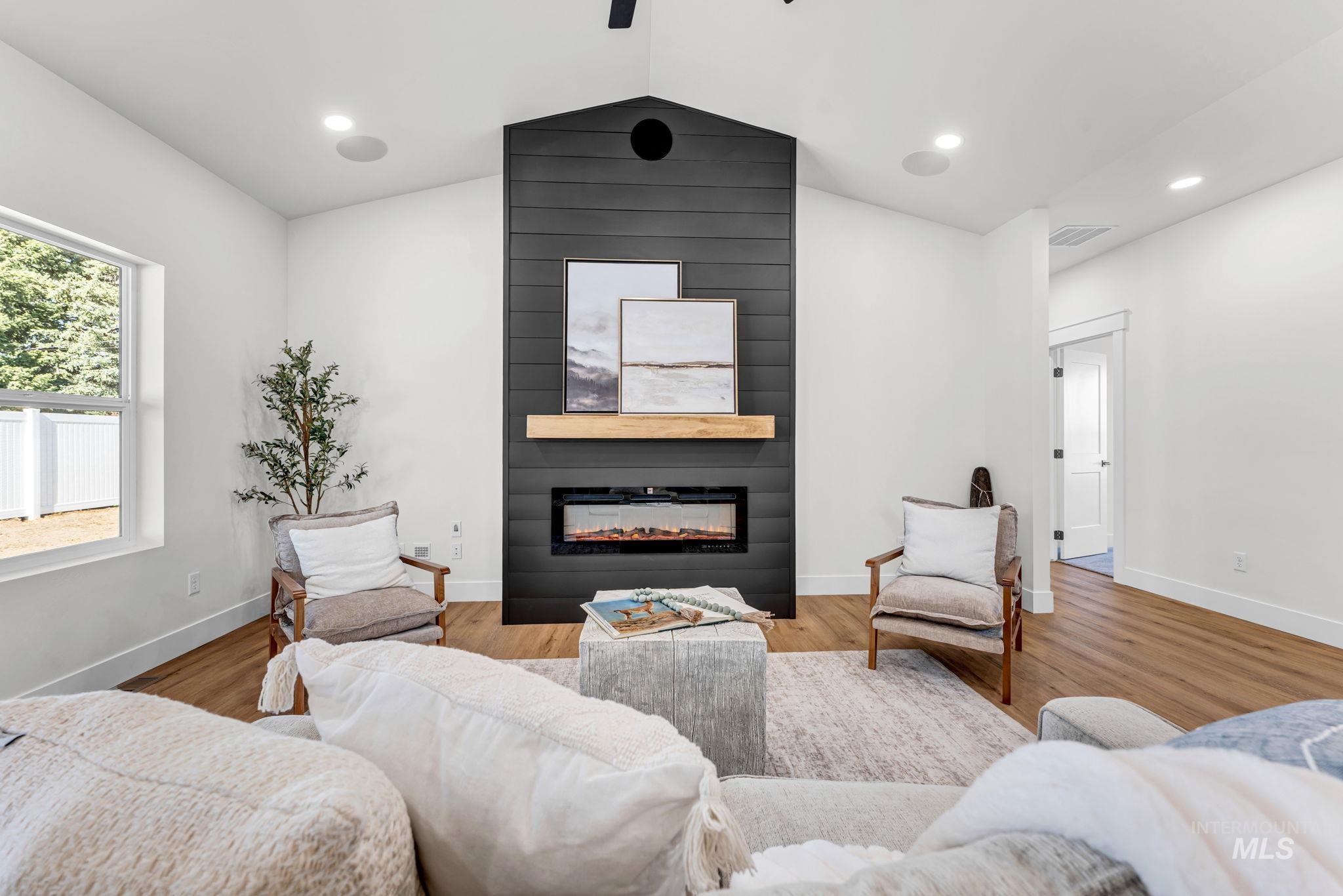 1218 Jade Drive