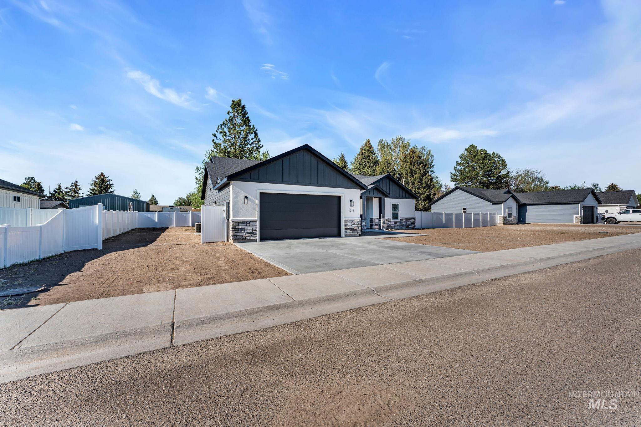 1218 Jade Drive