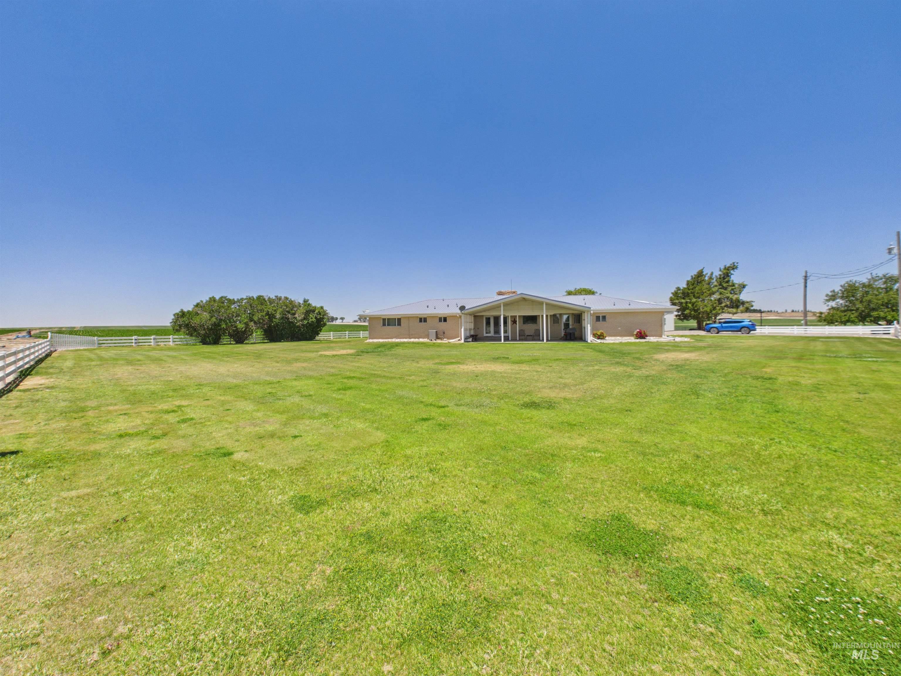 253 N 700 West