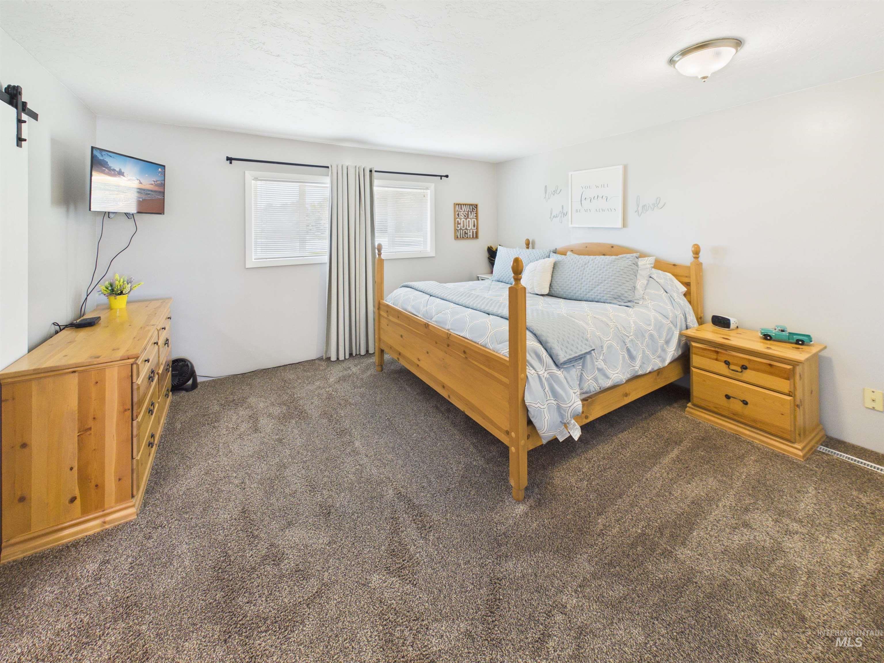 253 N 700 West
