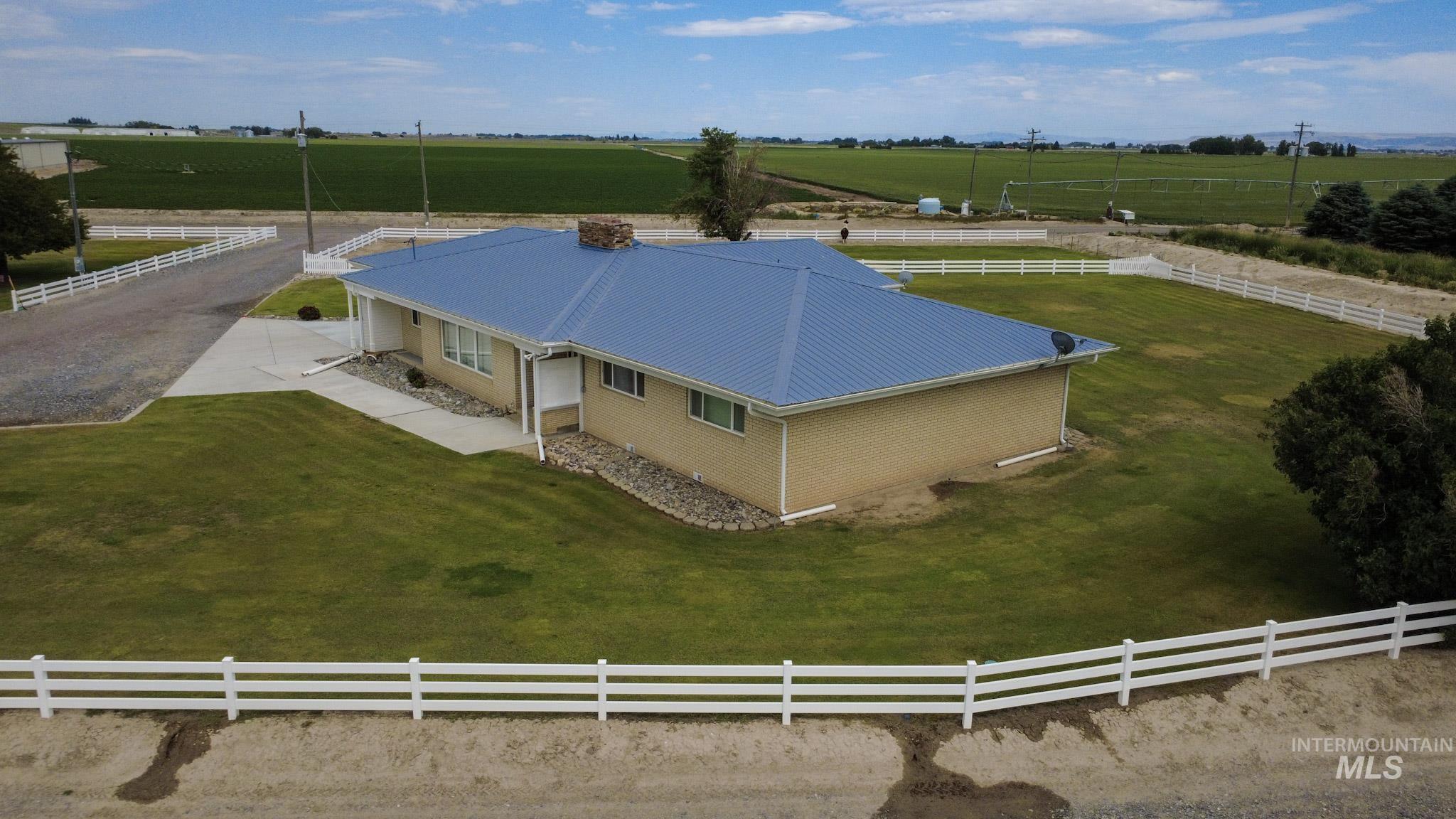 253 N 700 West