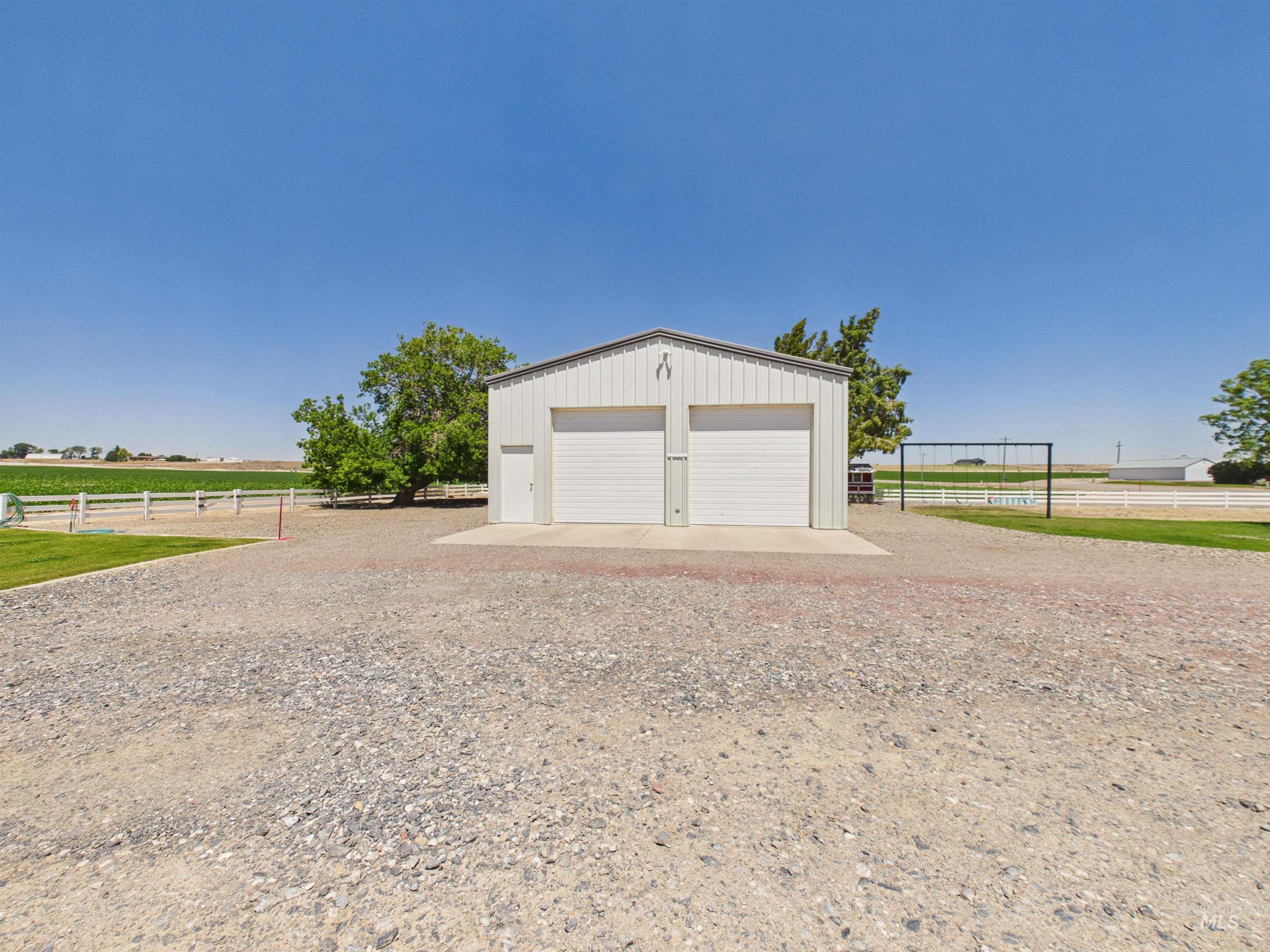 253 N 700 West
