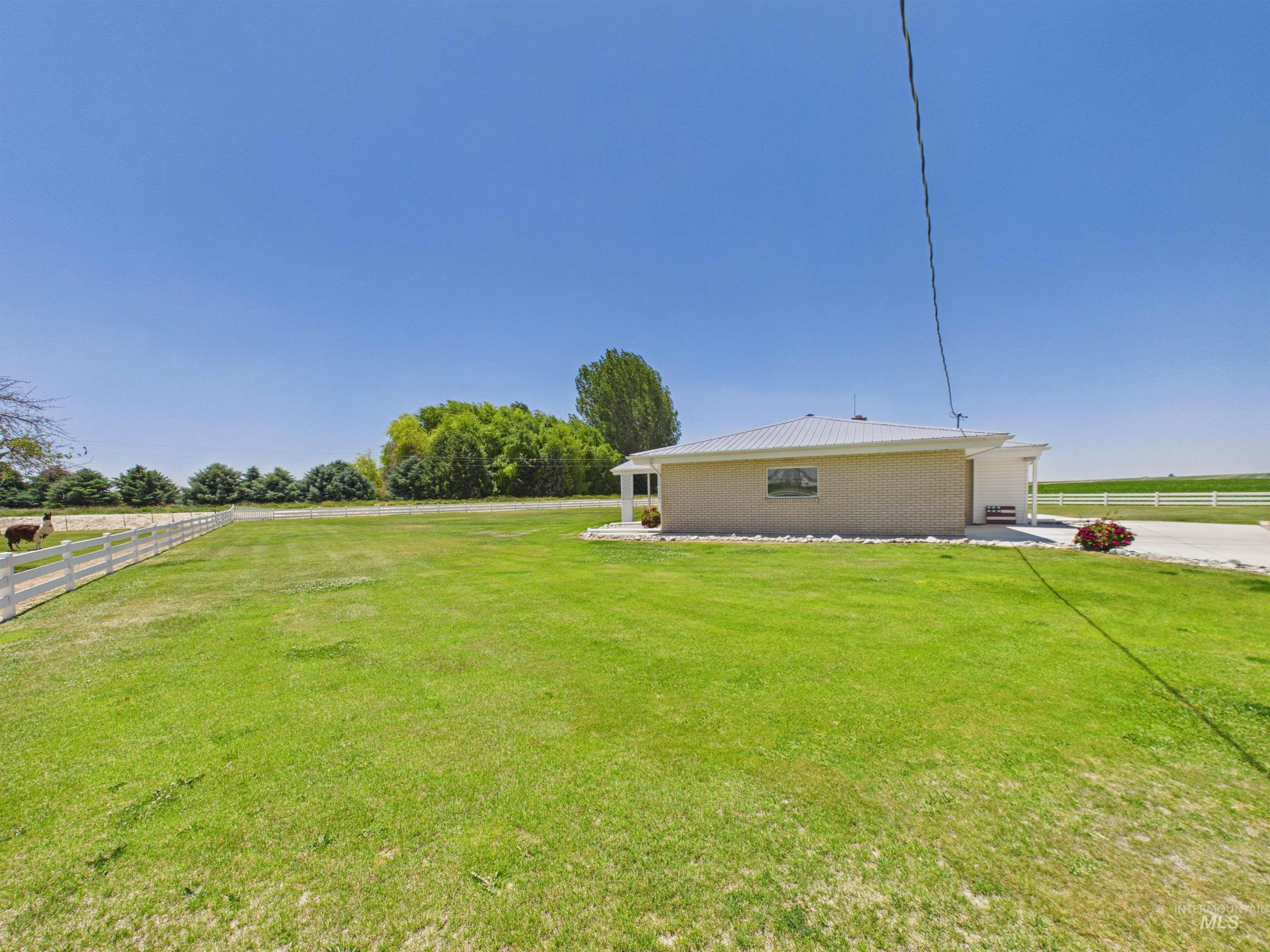 253 N 700 West