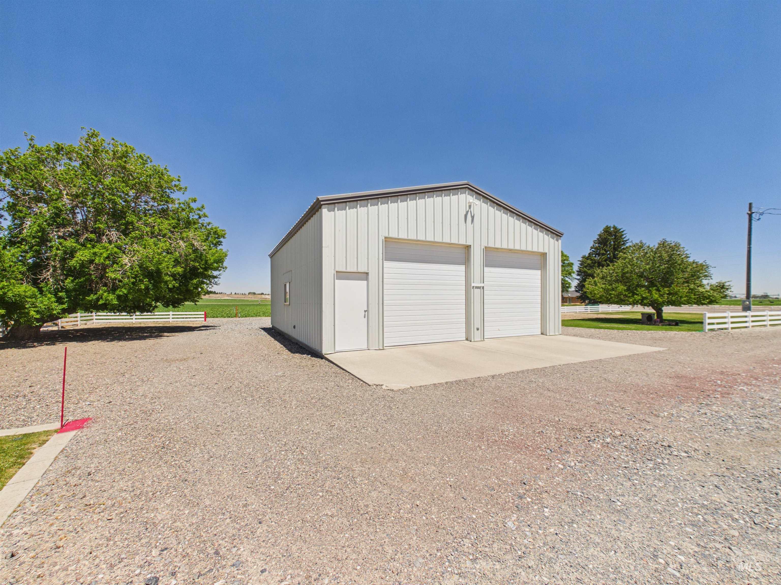 253 N 700 West