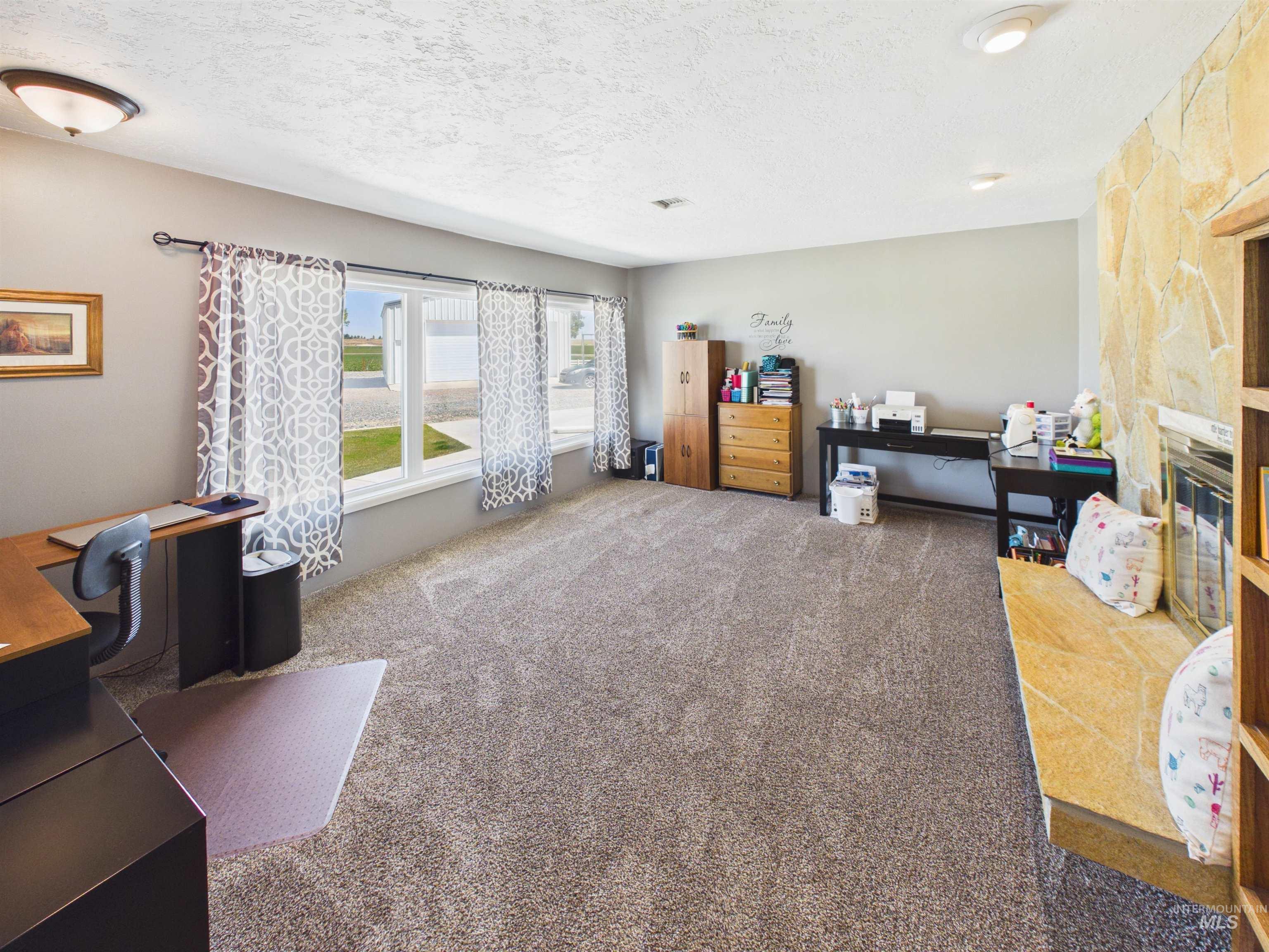 253 N 700 West