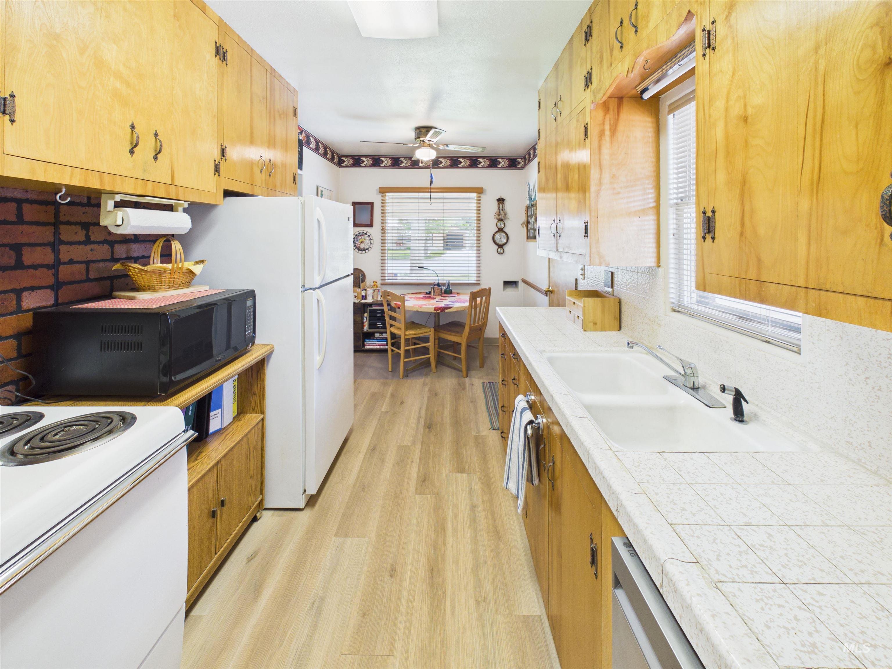 1826 Occidental Ave
