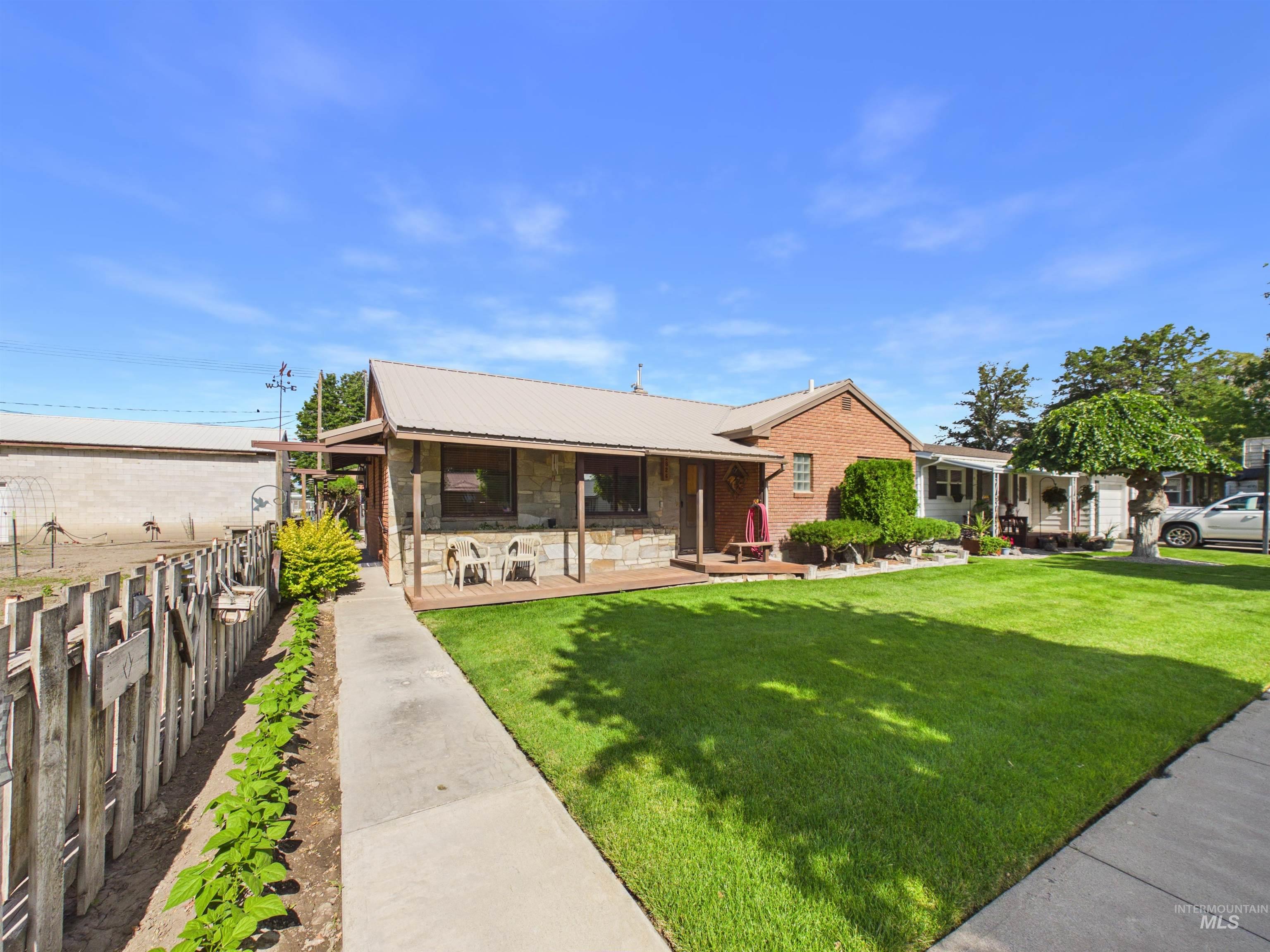 1826 Occidental Ave