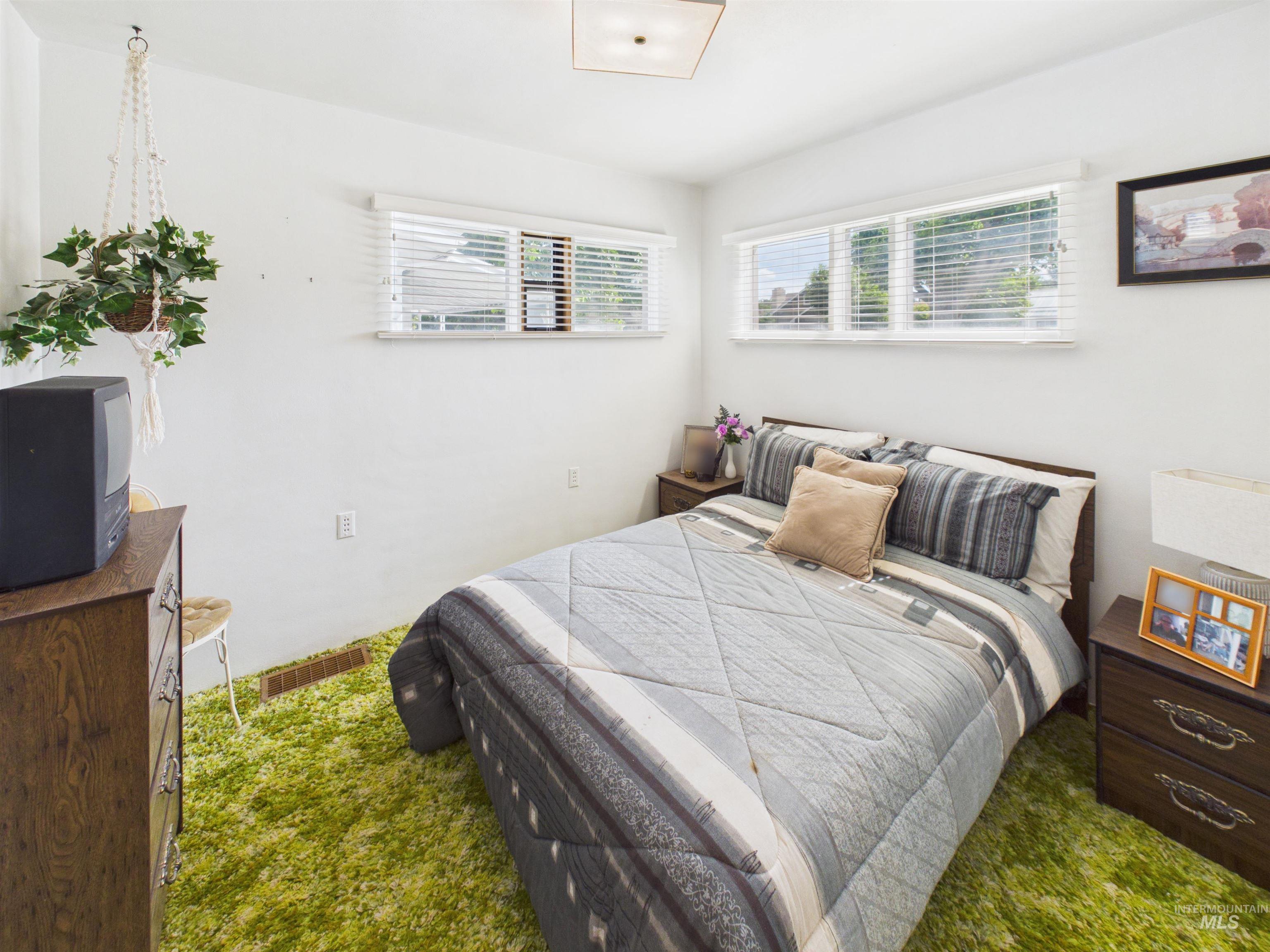 1826 Occidental Ave