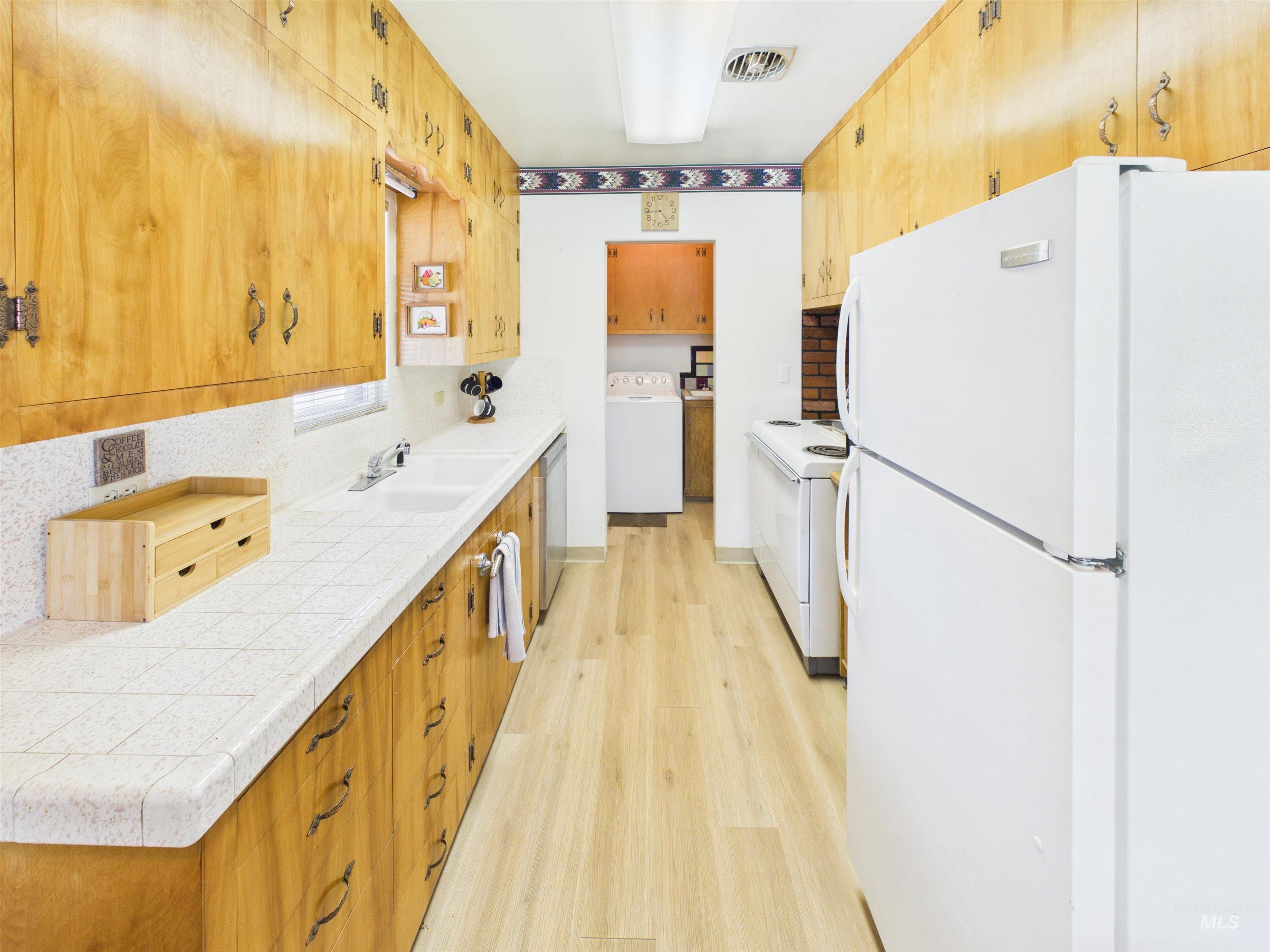 1826 Occidental Ave