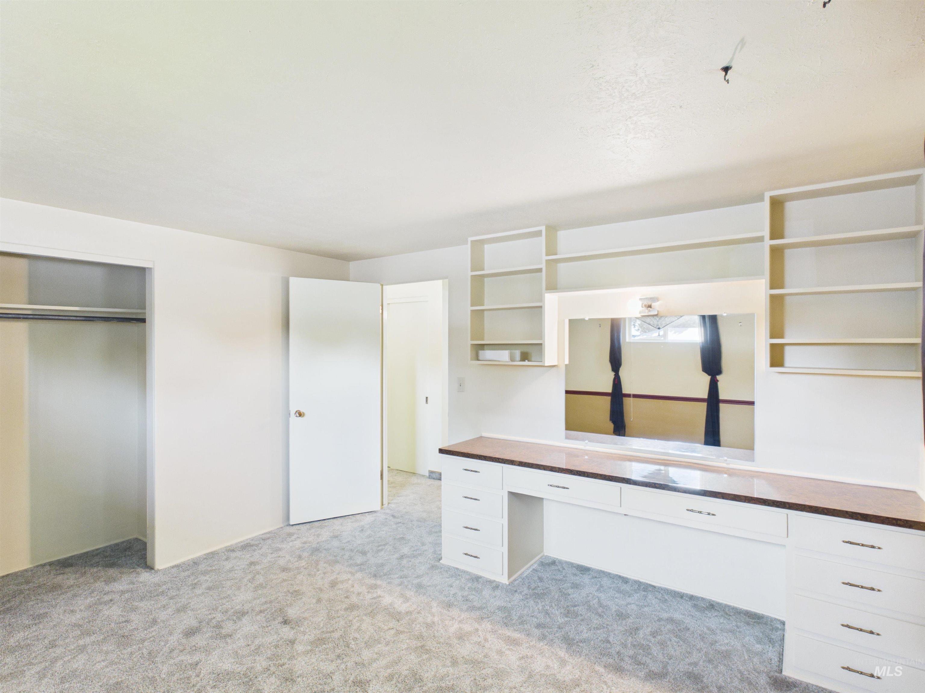 334 S 4th Street