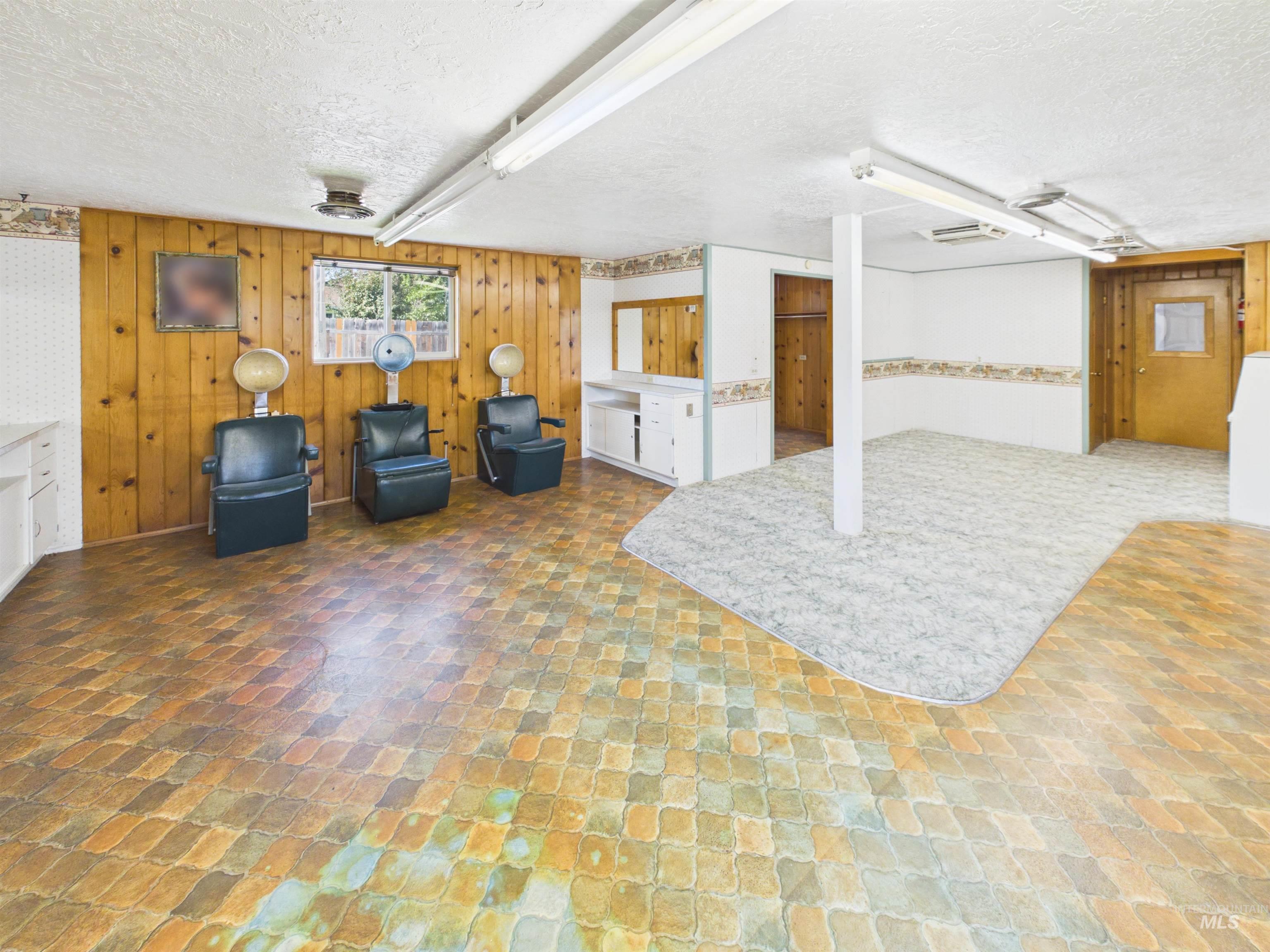 334 S 4th Street