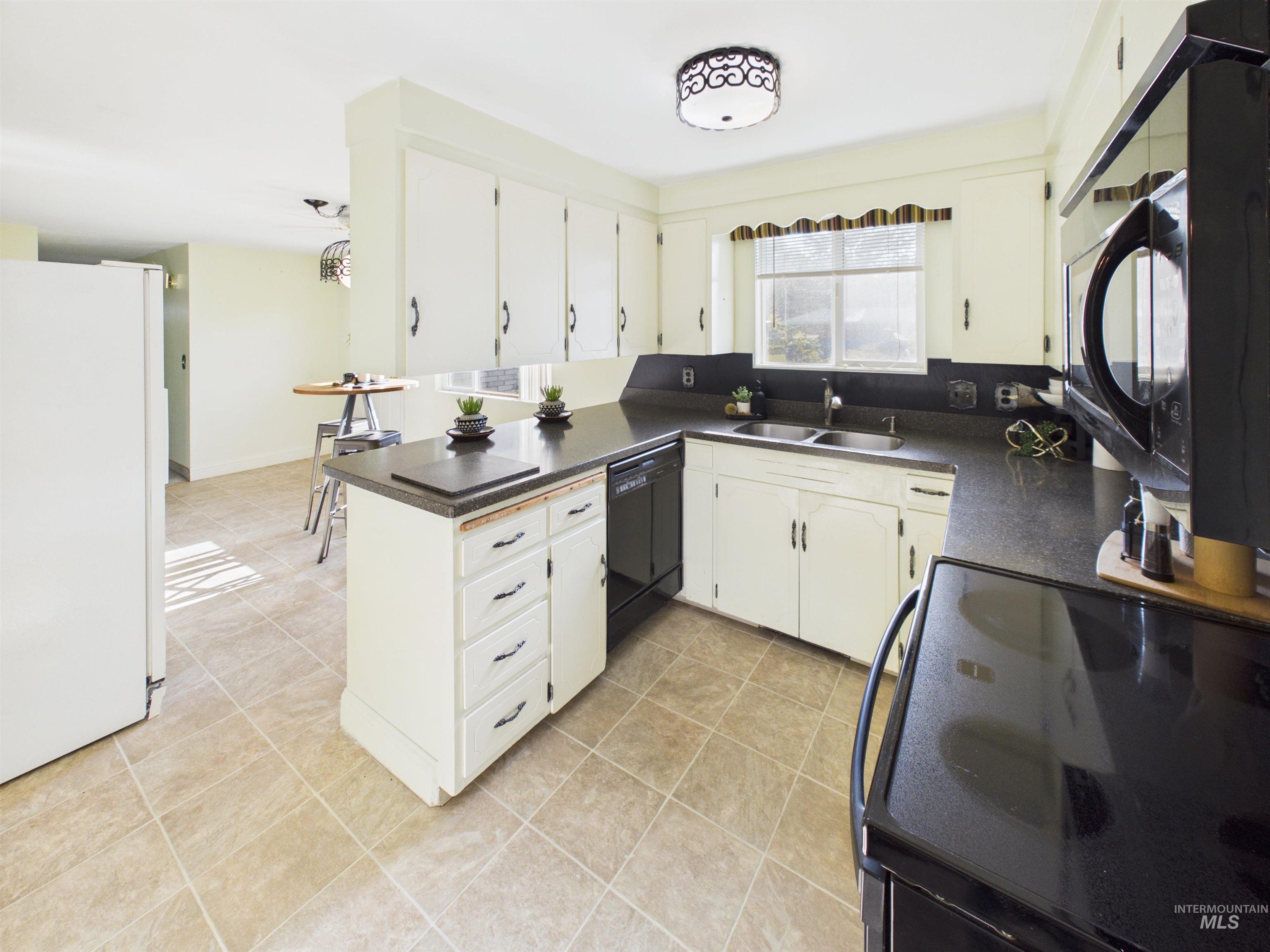 334 S 4th Street