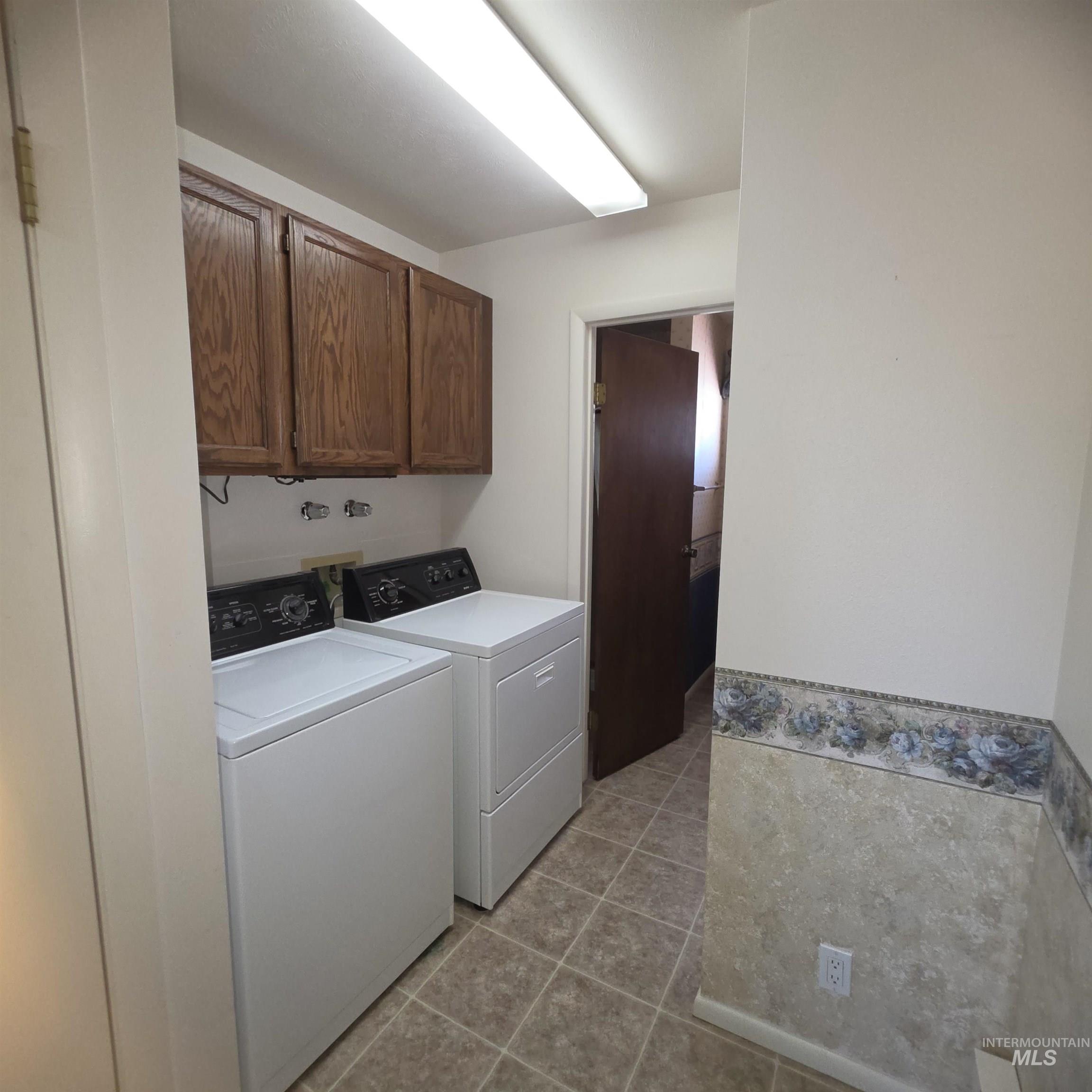 2872 Janis Drive