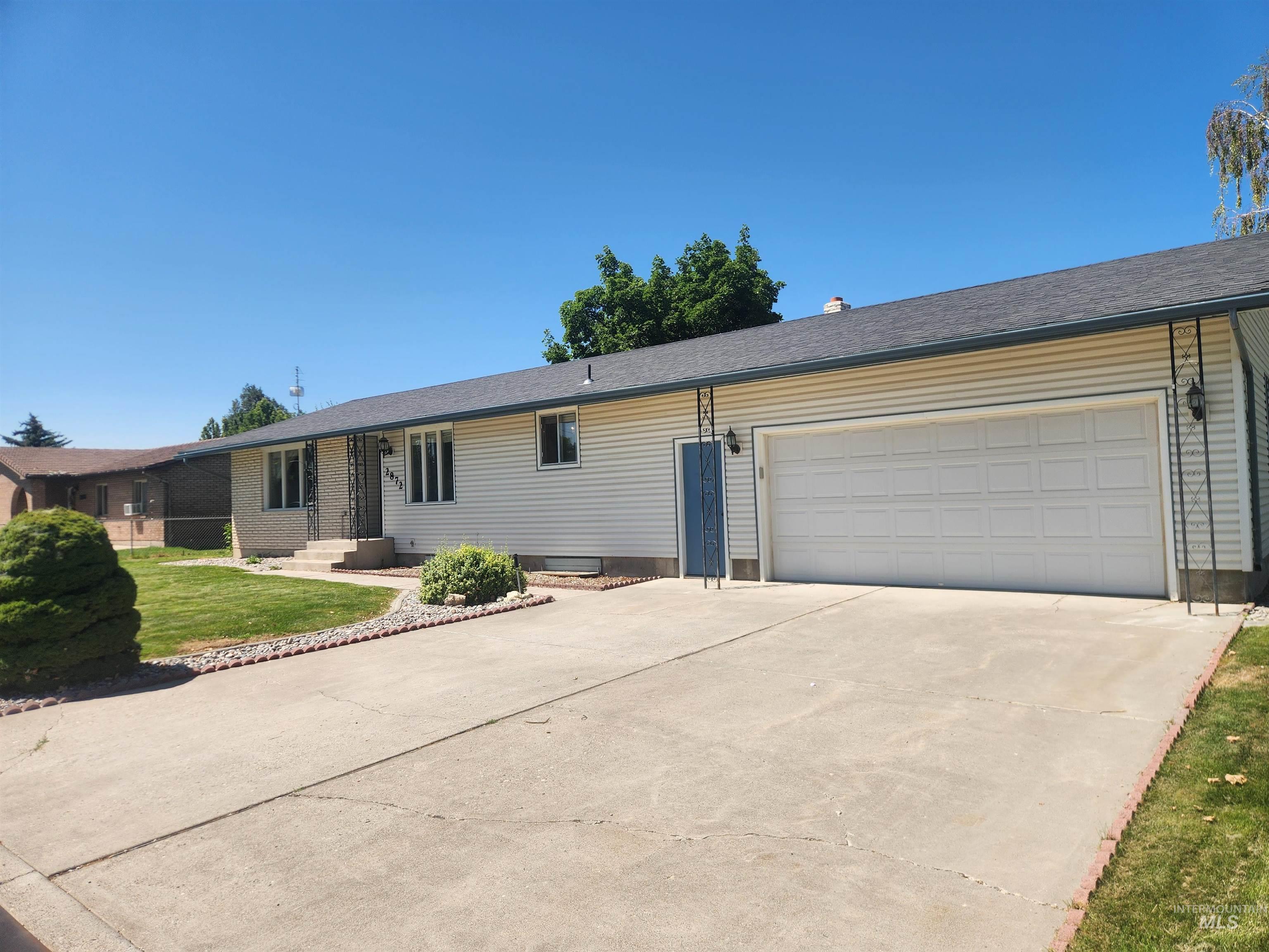 2872 Janis Drive