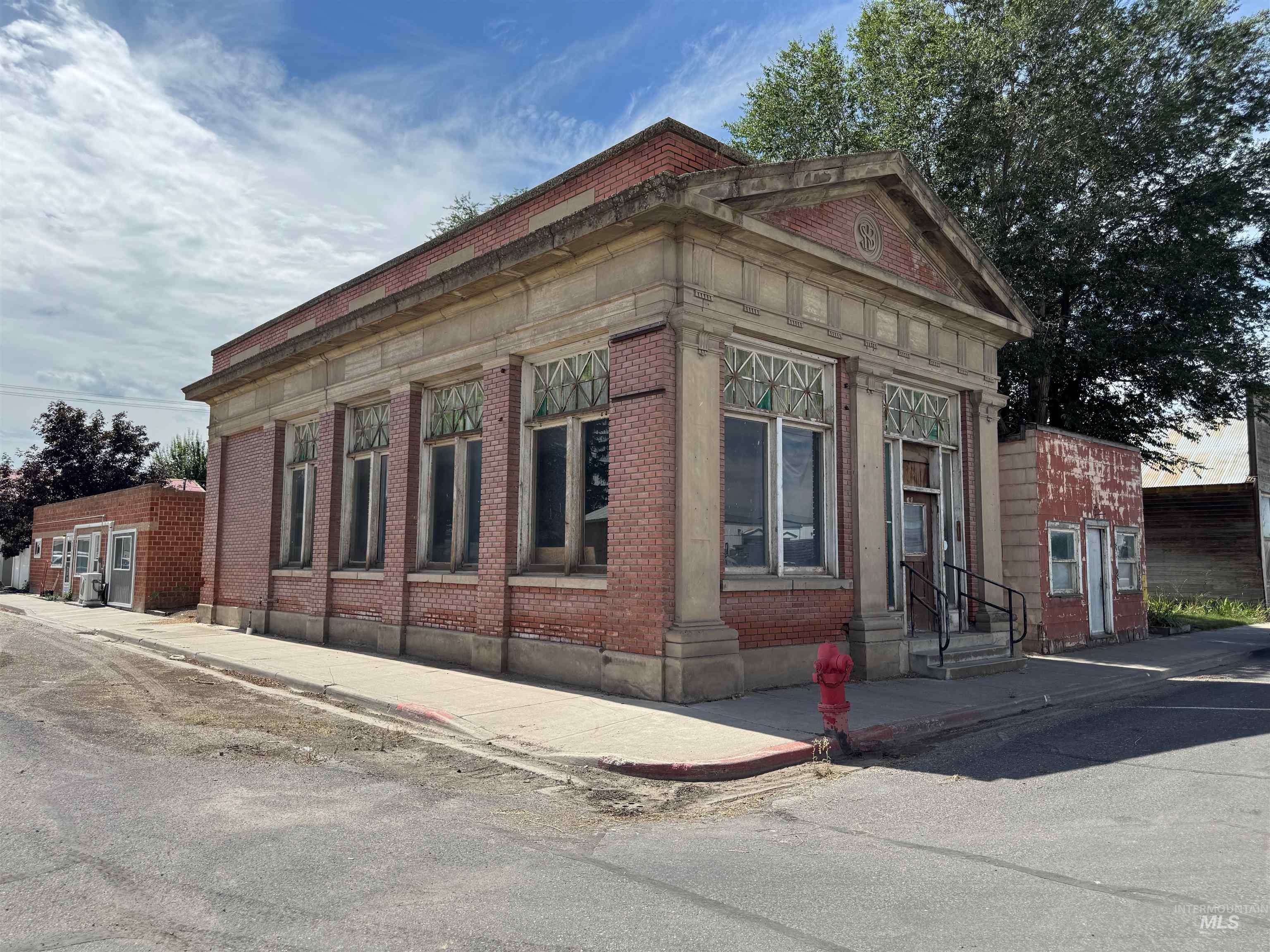 28 E Idaho Street
