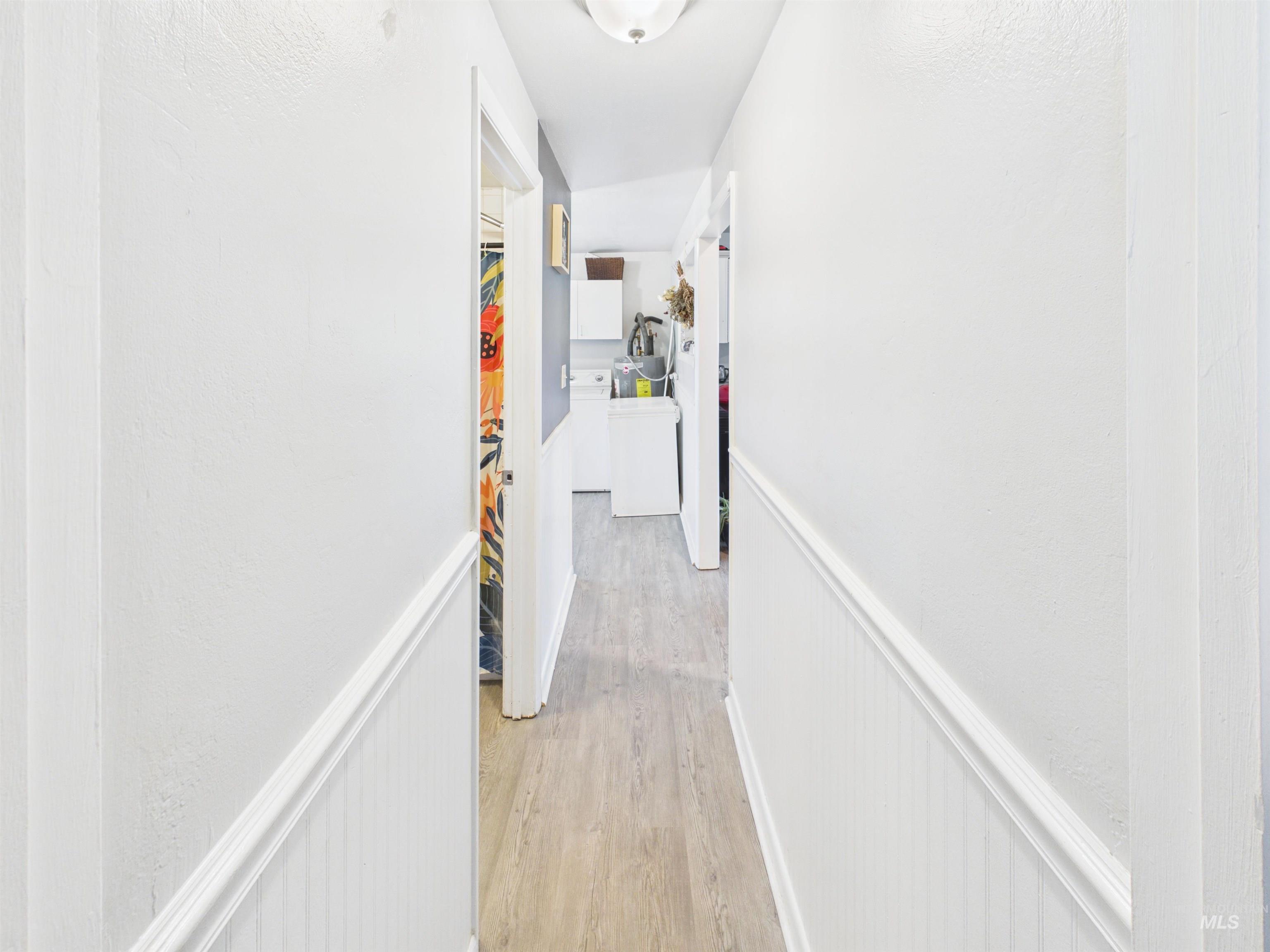 310 E Atherton