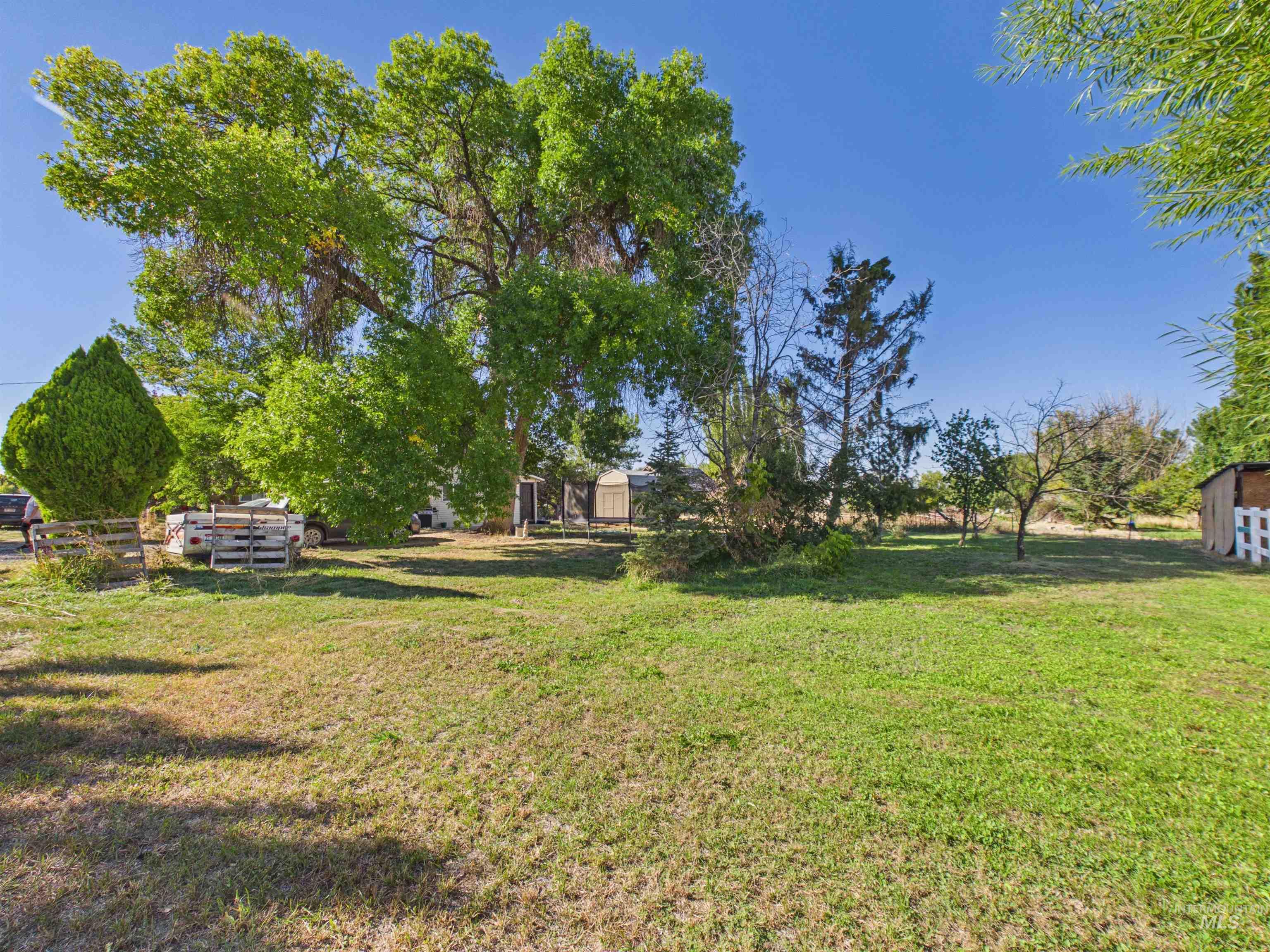310 E Atherton