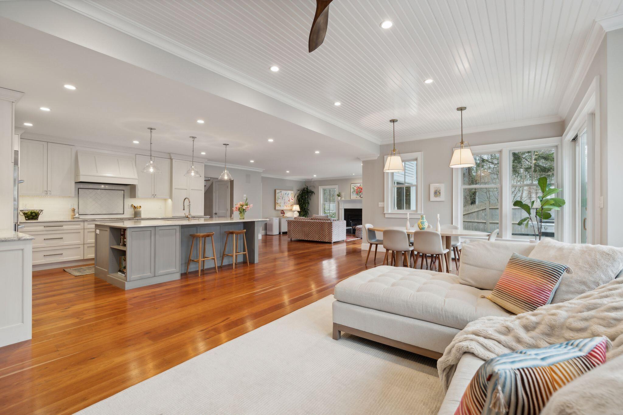 157 W Elm Street