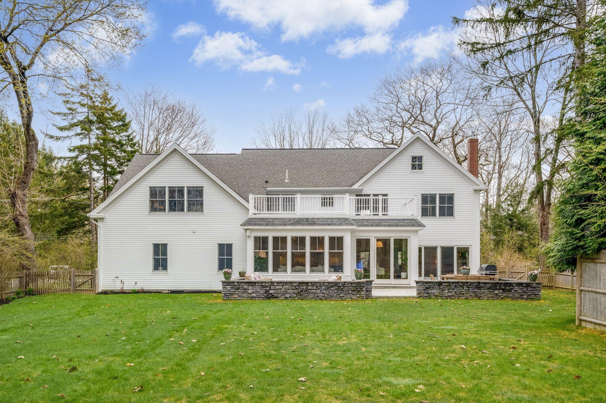 157 W Elm Street