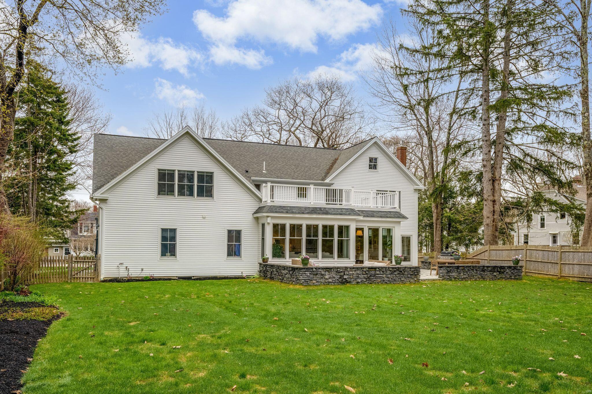 157 W Elm Street