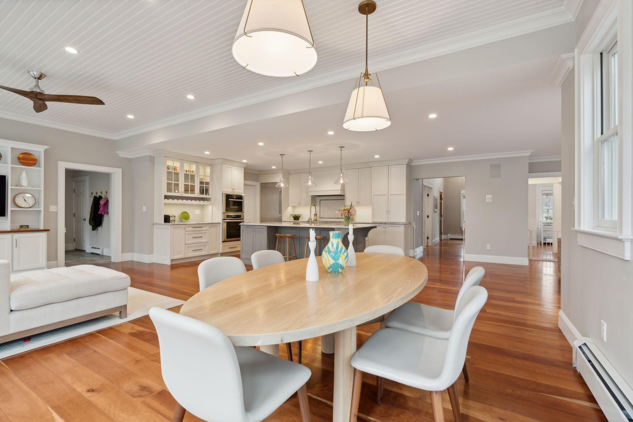 157 W Elm Street