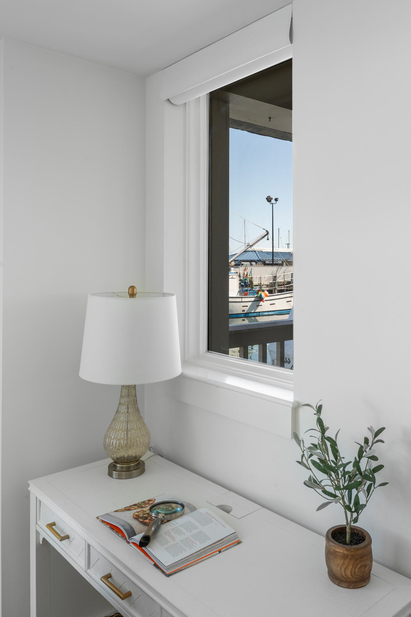 703 Chandlers Wharf, 703