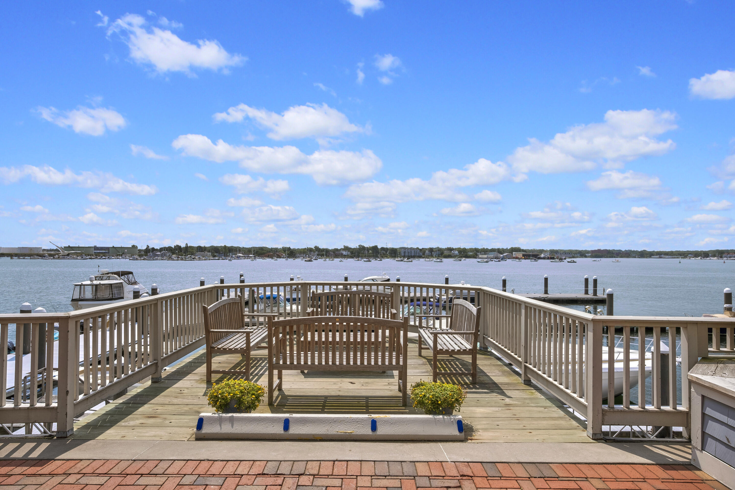 703 Chandlers Wharf, 703