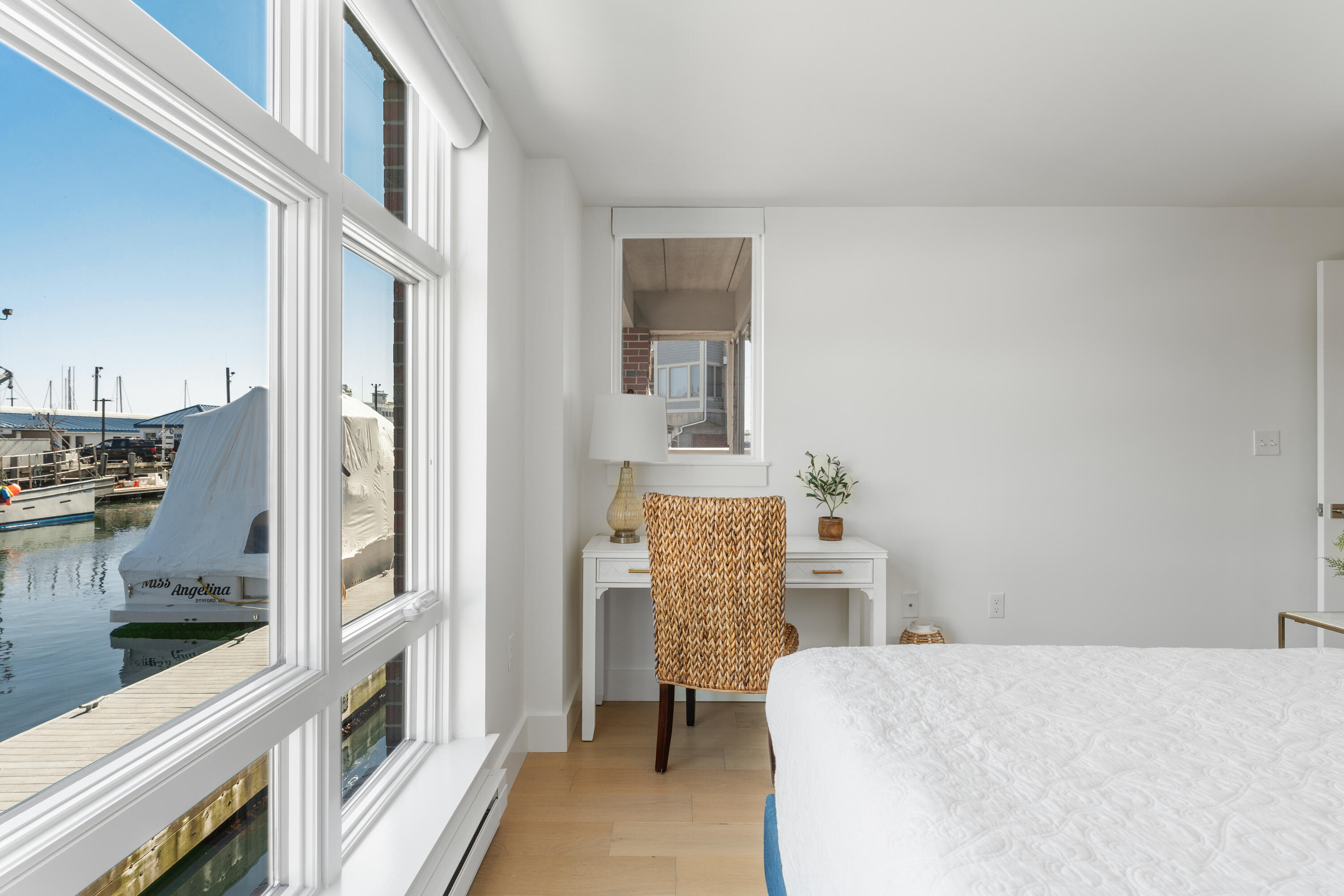 703 Chandlers Wharf, 703