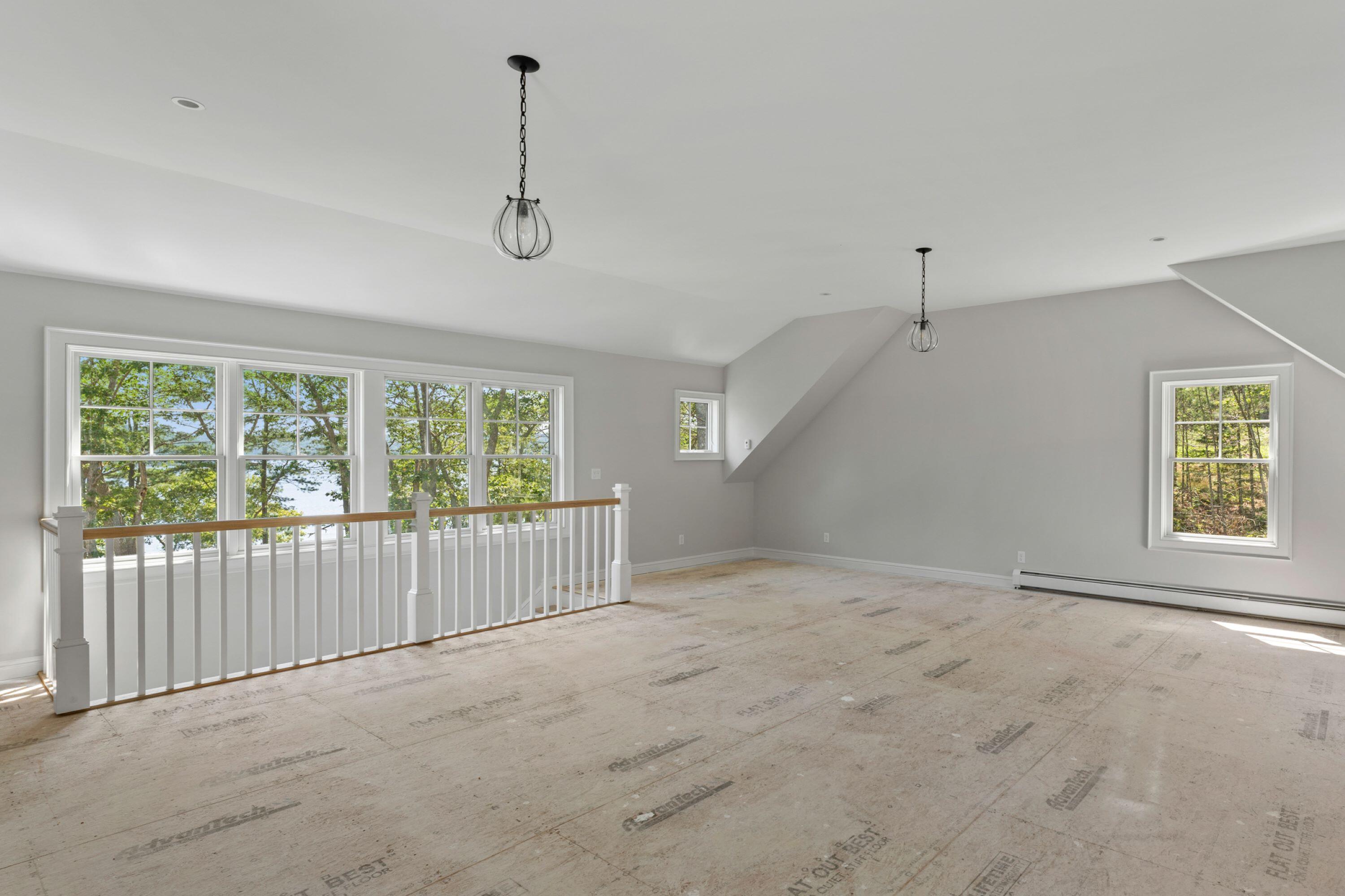 17 Kennebec Shores North Road N