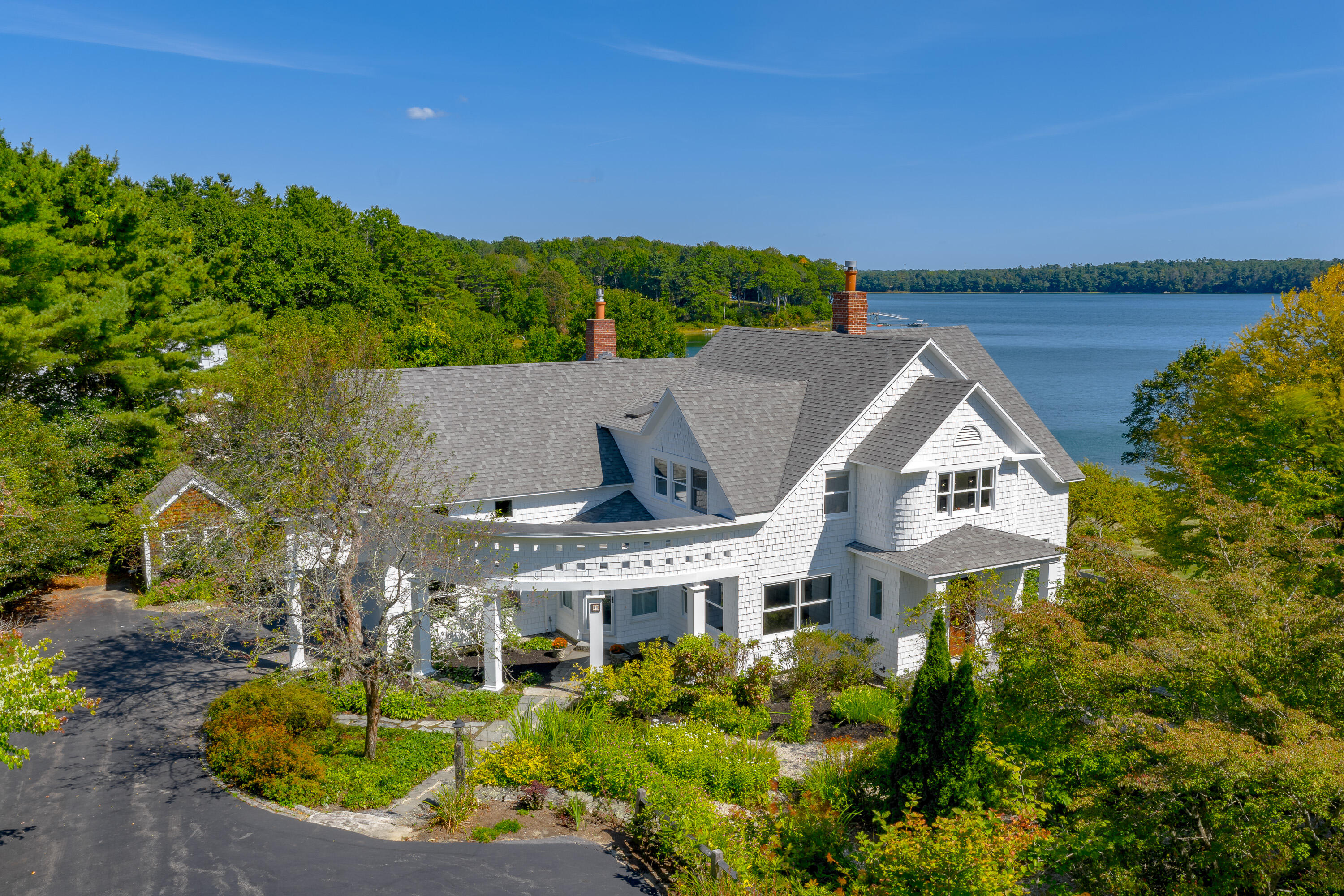 16 Town Landing Road
