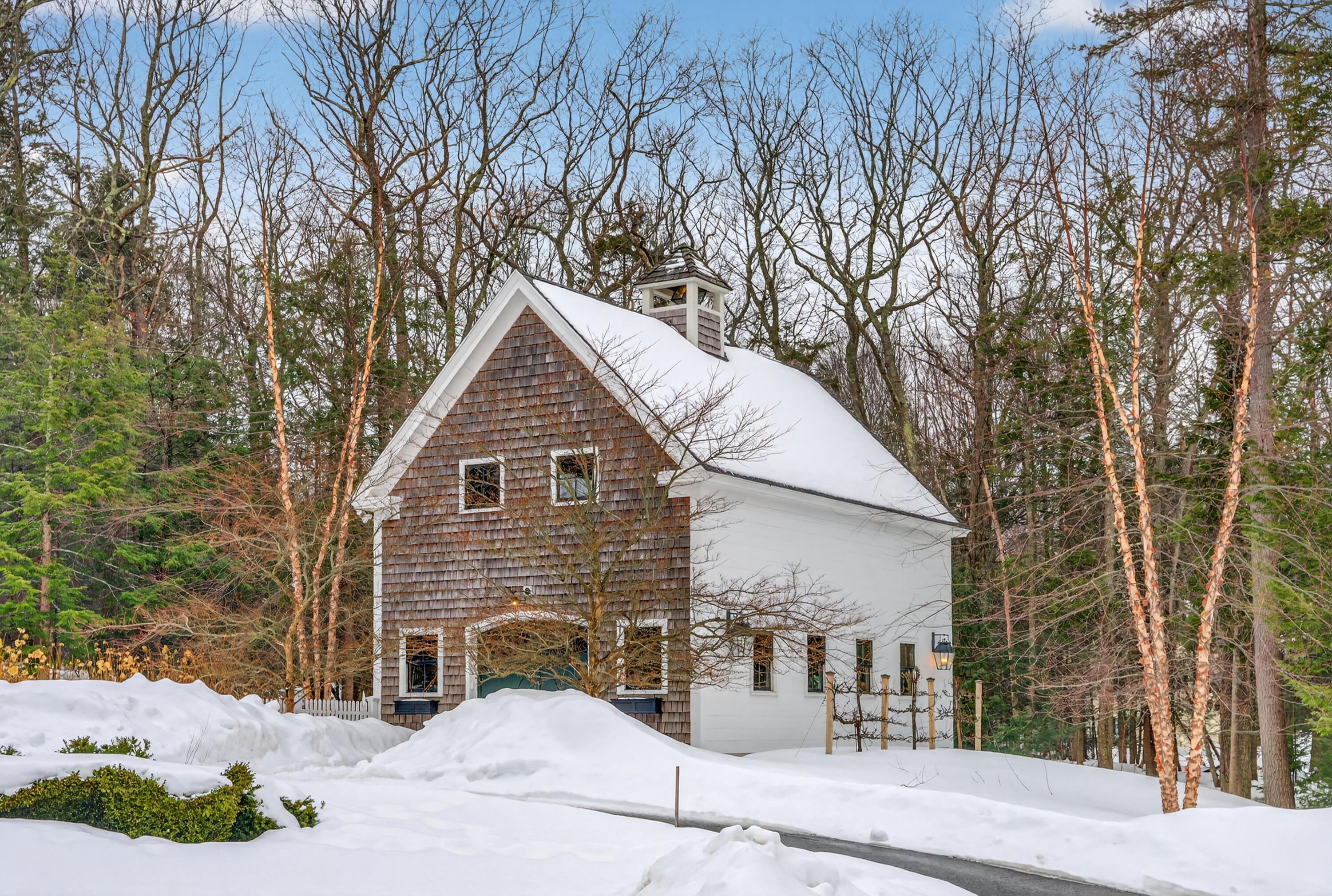 52 Maeves Way