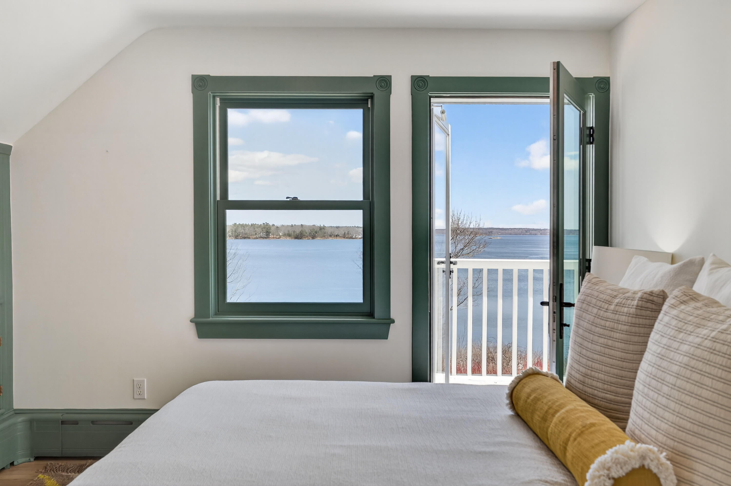 16 Town Landing Road