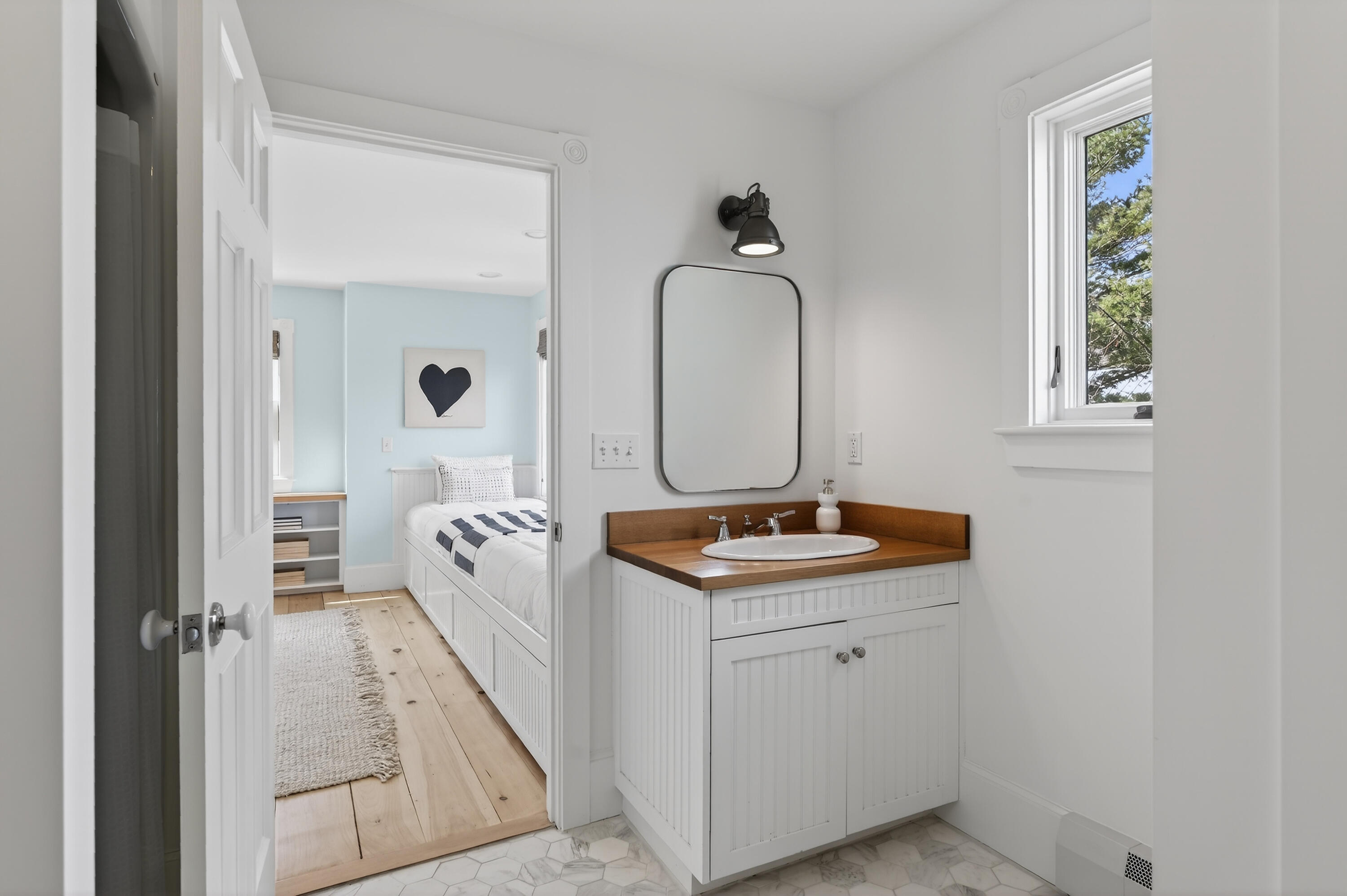 16 Town Landing Road