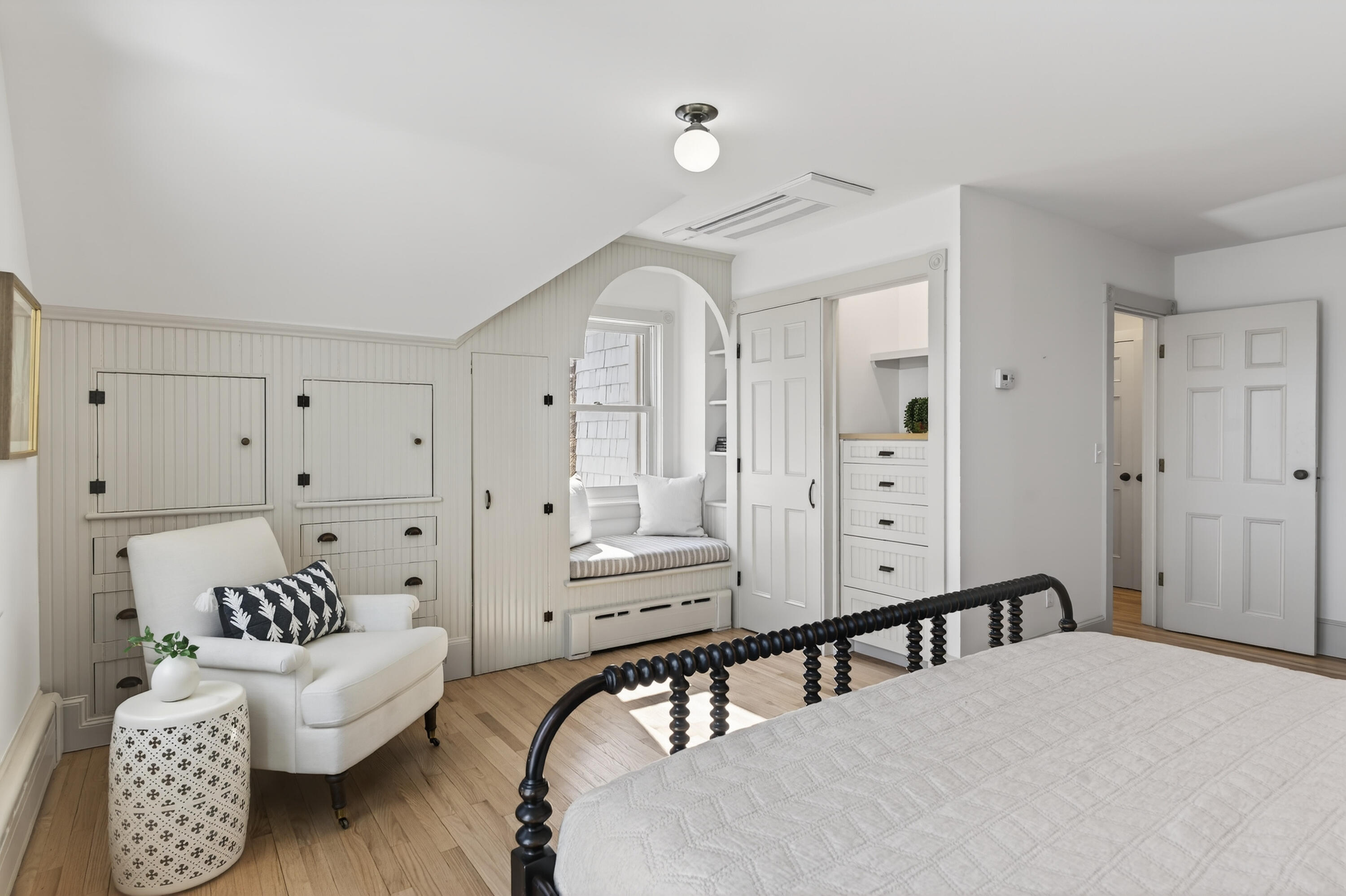 16 Town Landing Road