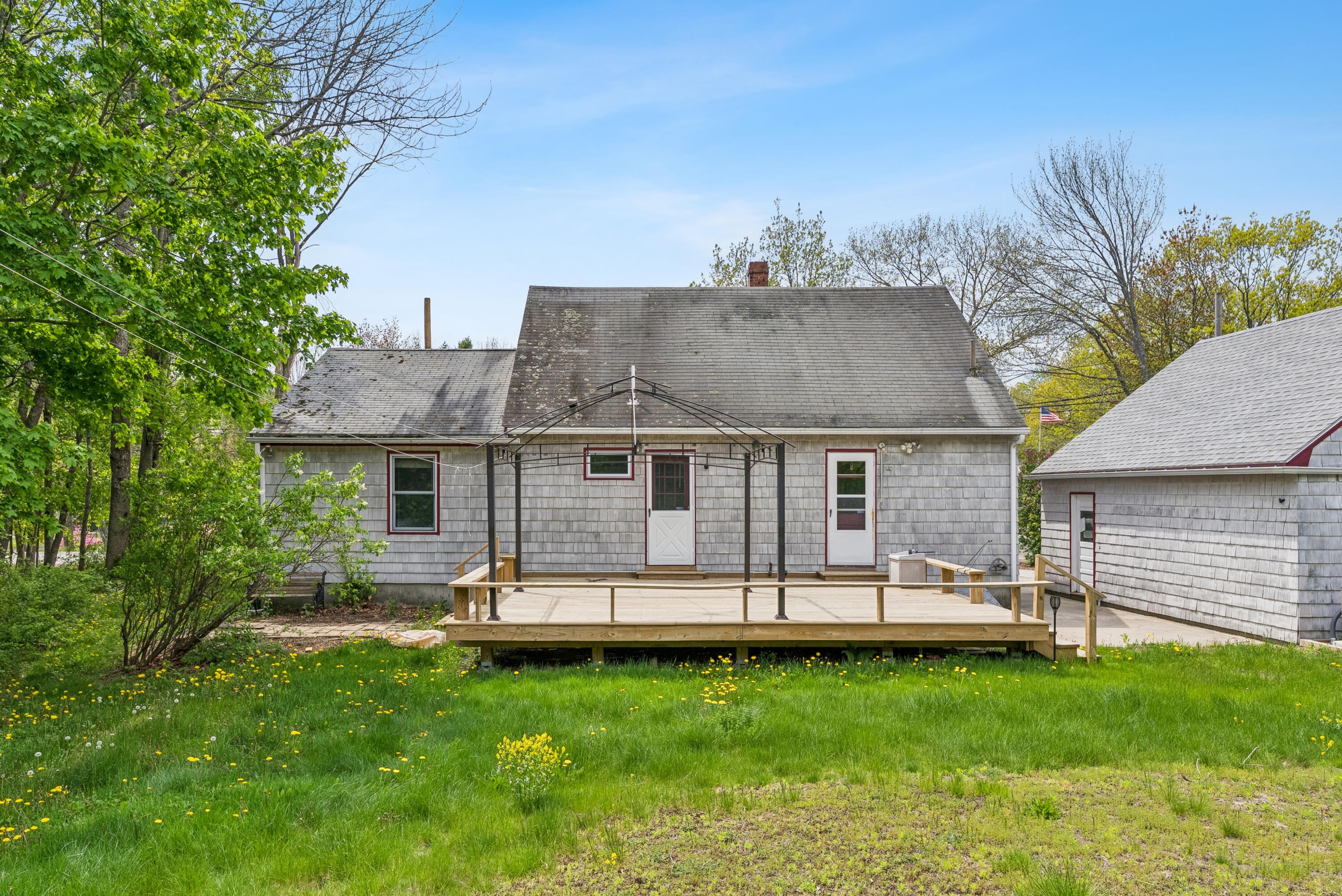 125 Ledgewood Drive