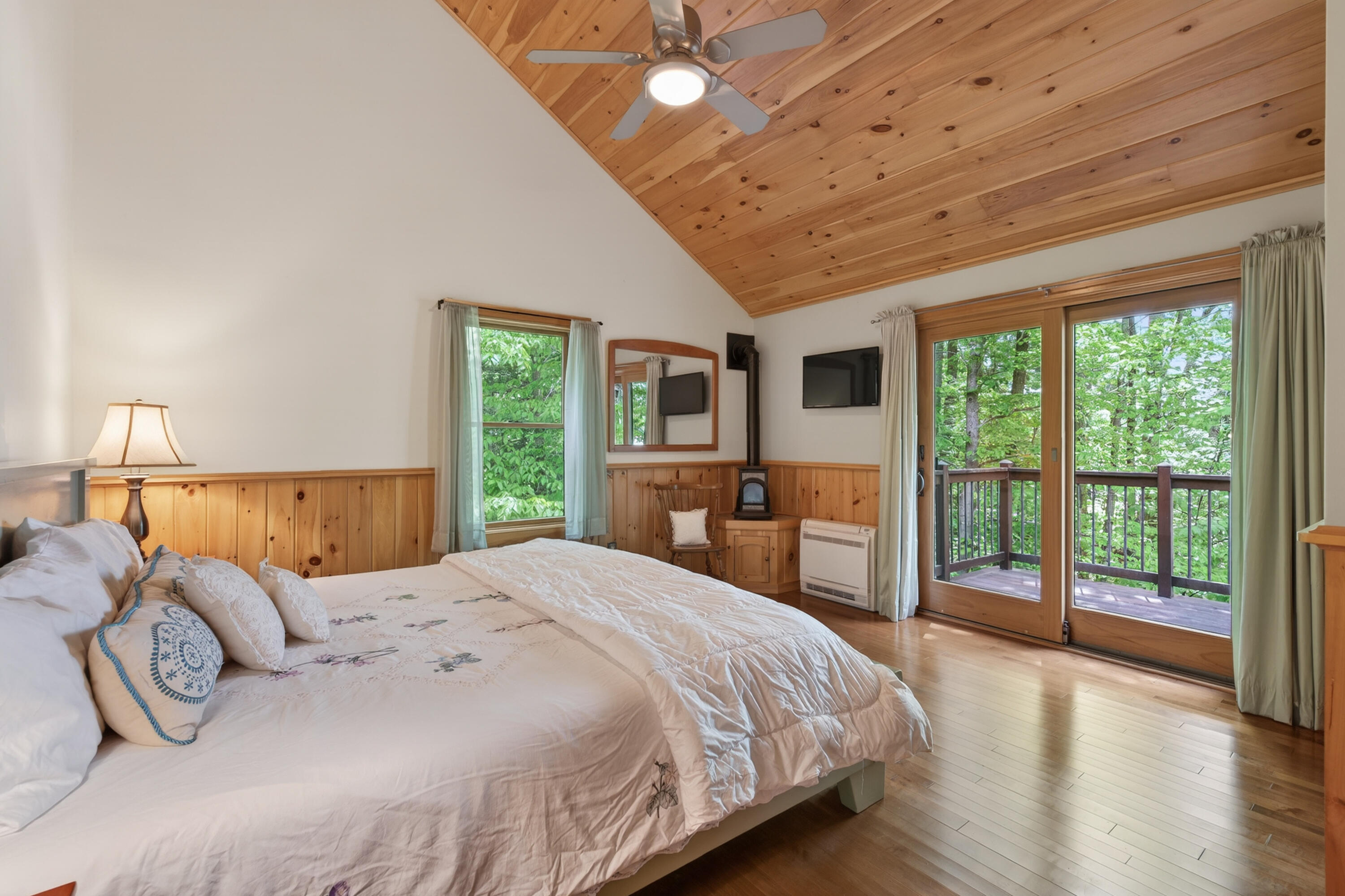 75 Scenic View Drive